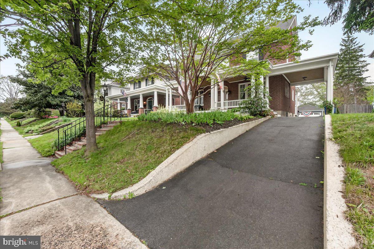 OAK HILL - Residential