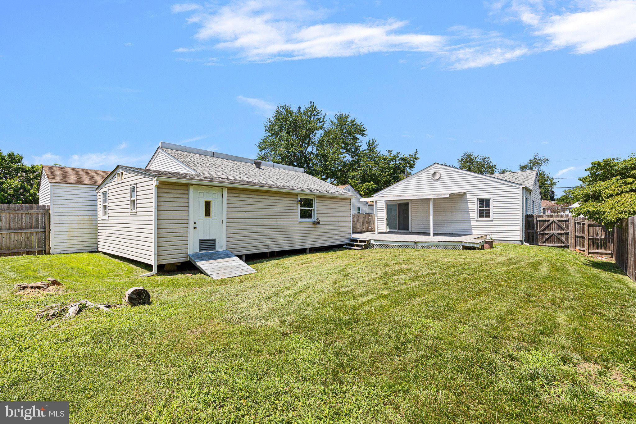 18 HILLVIEW AVENUE