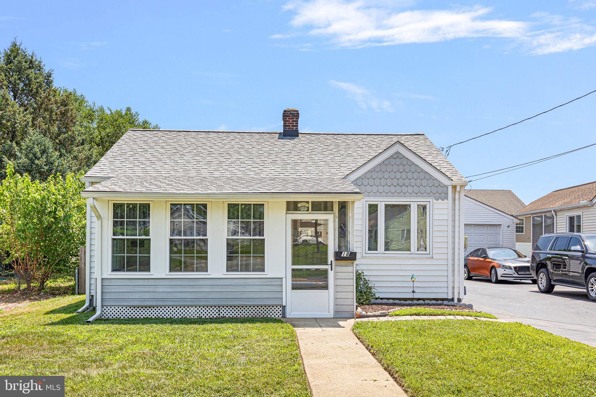 18 HILLVIEW AVENUE