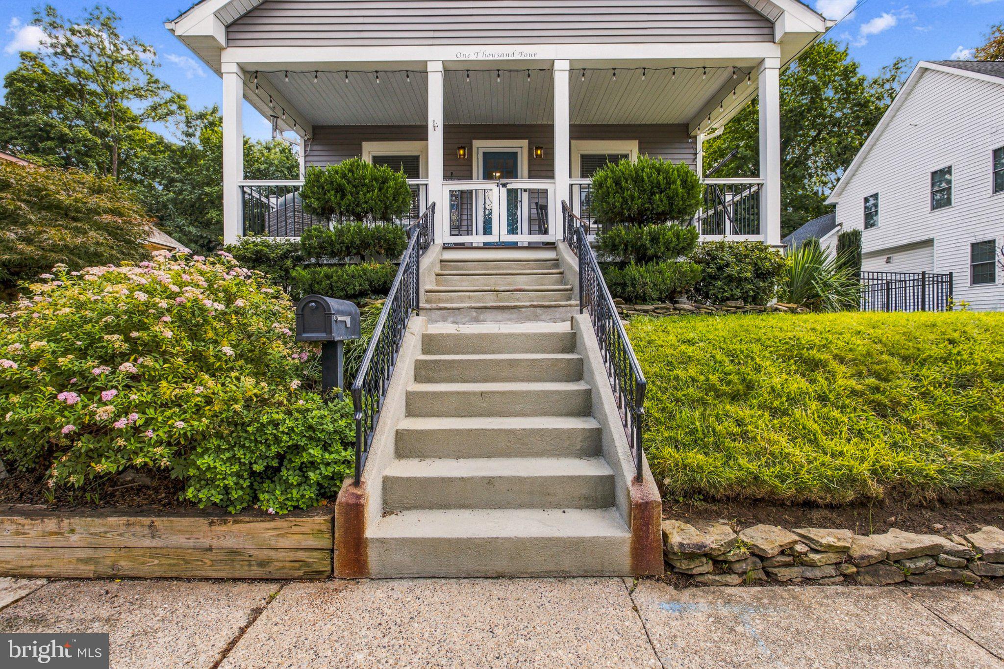 1004 GREEN STREET