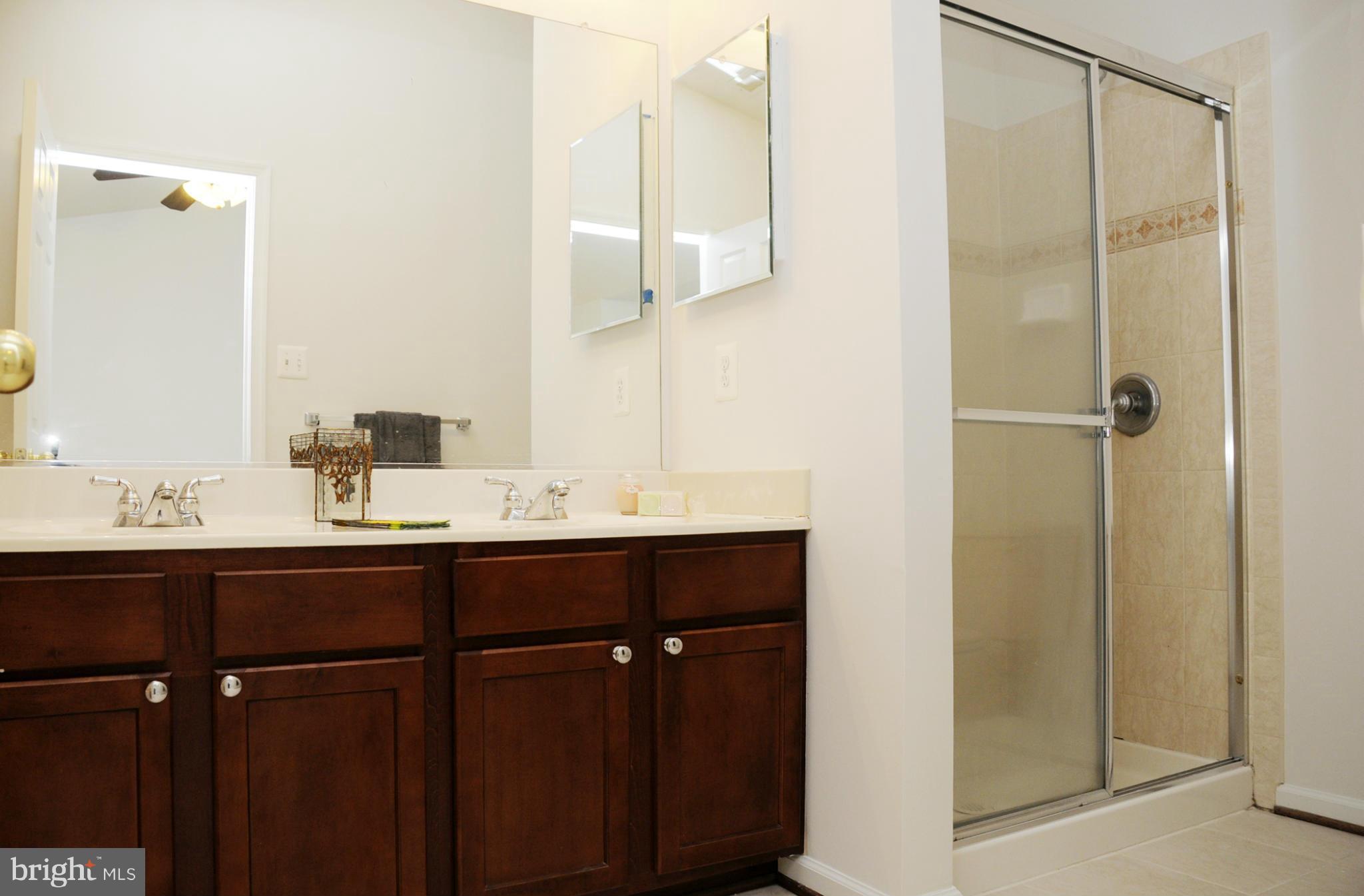 RUSSETT - Residential