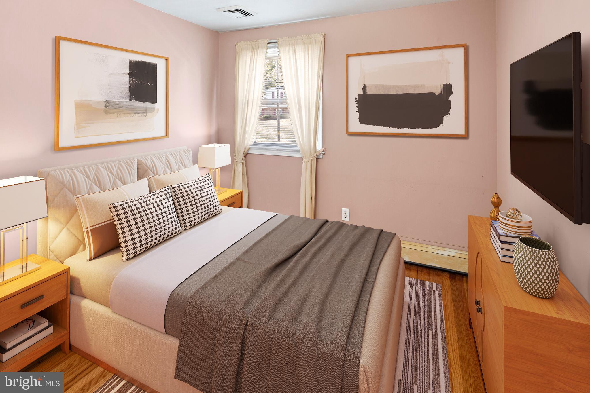 VILLAGE GREEN - Residential