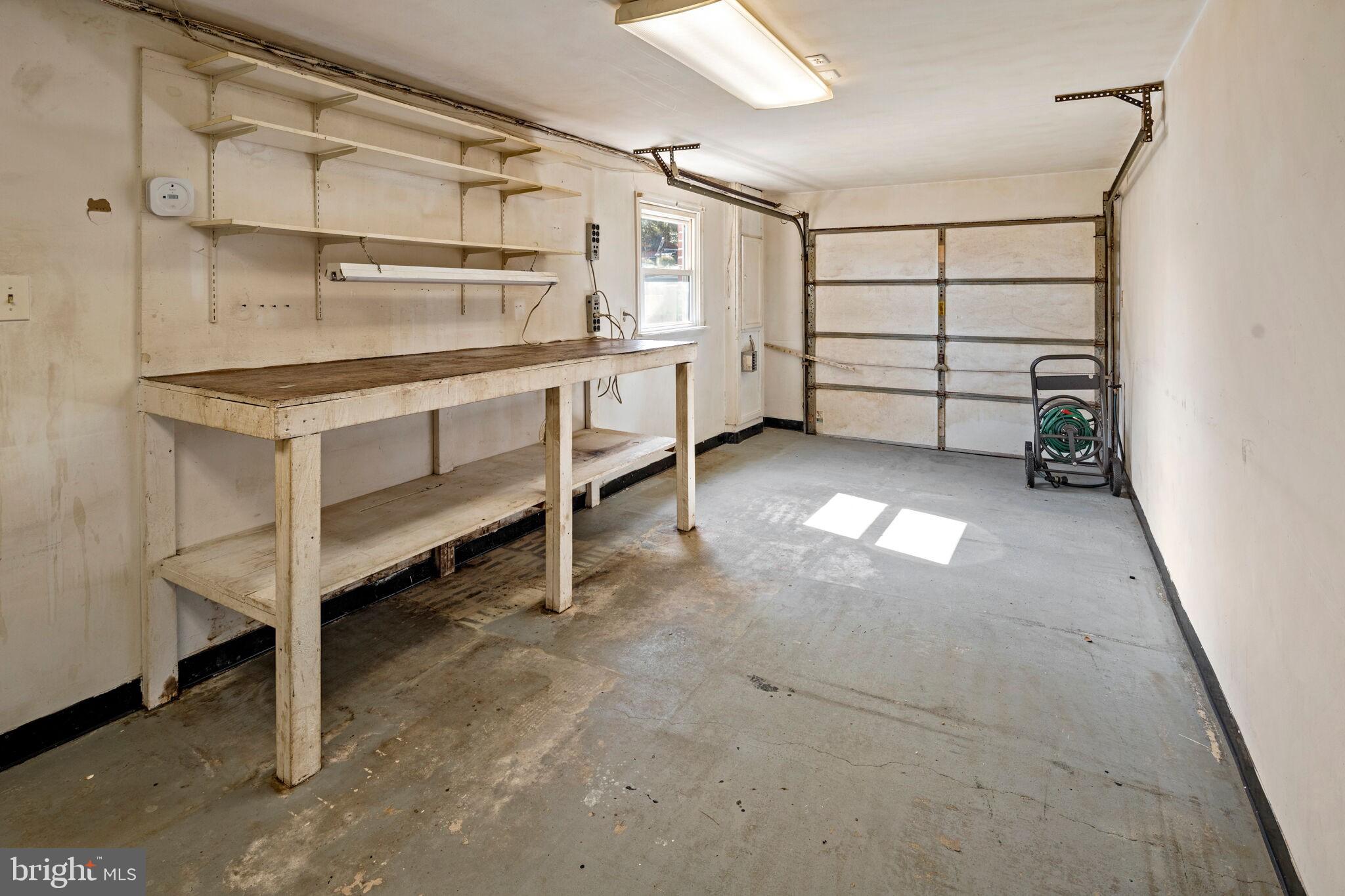 VILLAGE GREEN - Residential