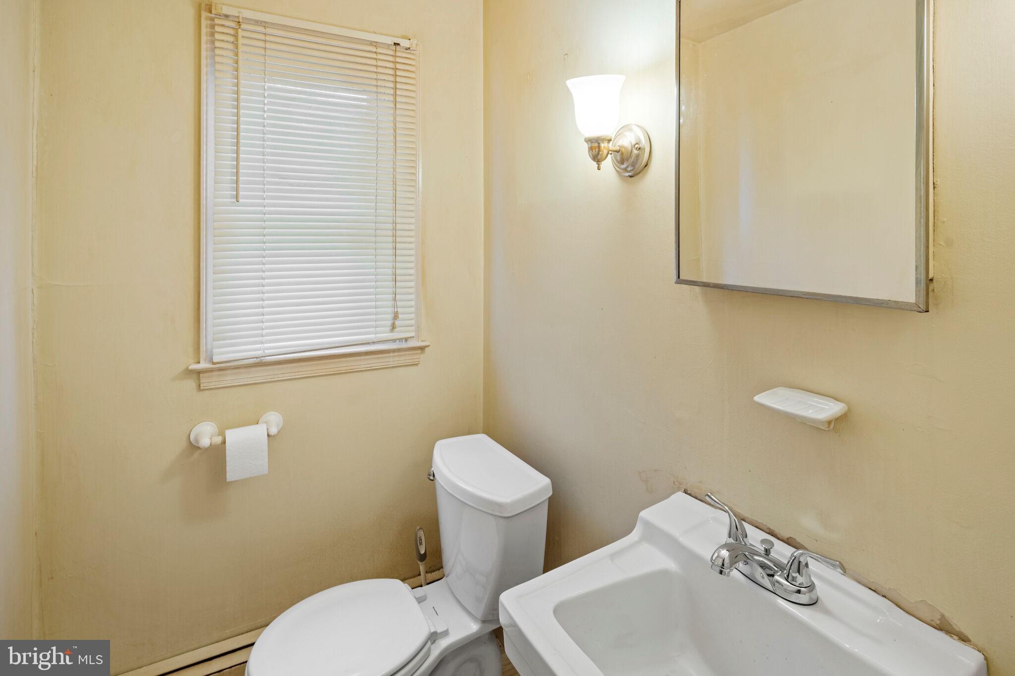 VILLAGE GREEN - Residential