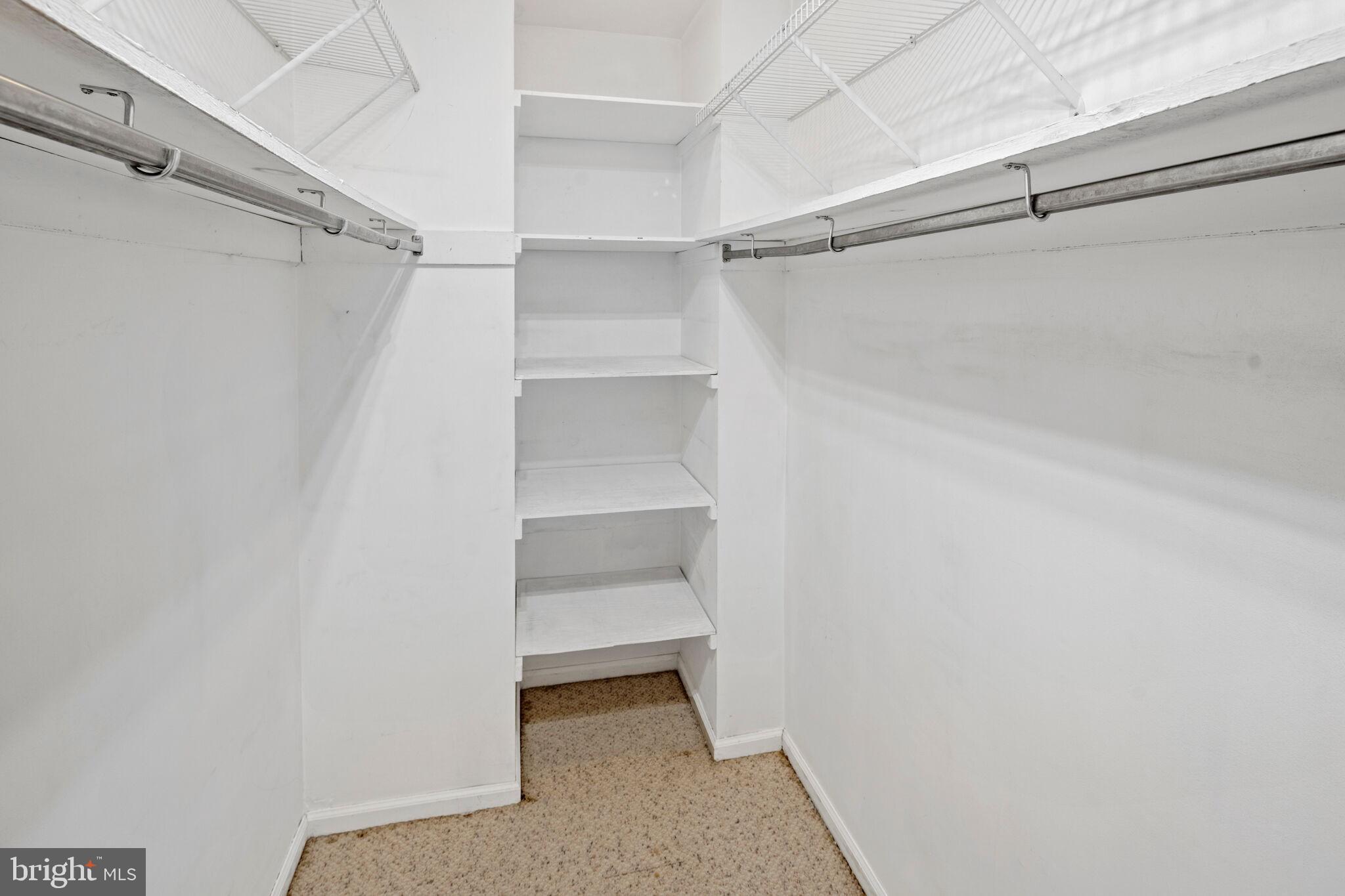 VILLAGE GREEN - Residential