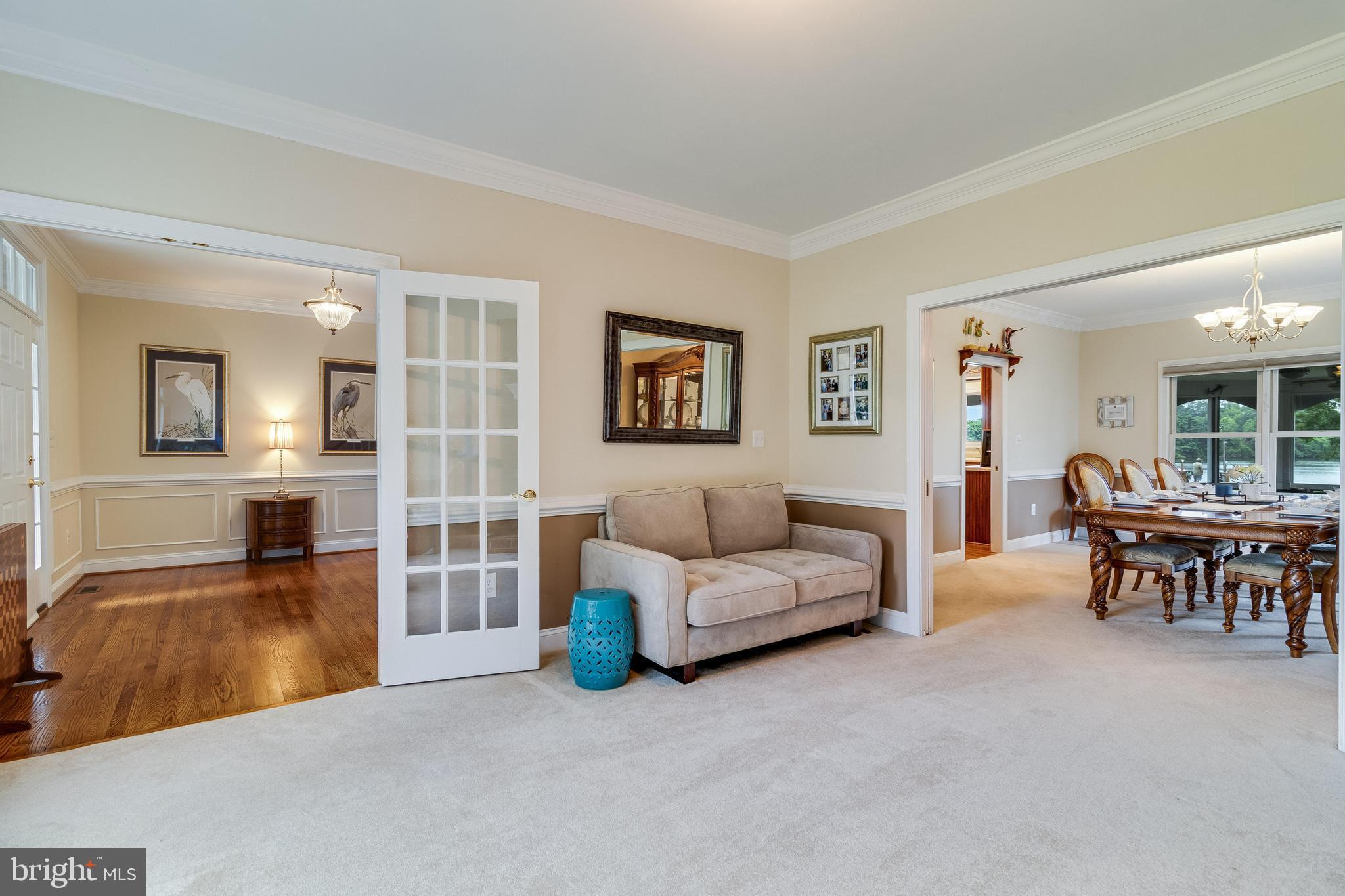 ISLAND CREEK WOODS - Residential