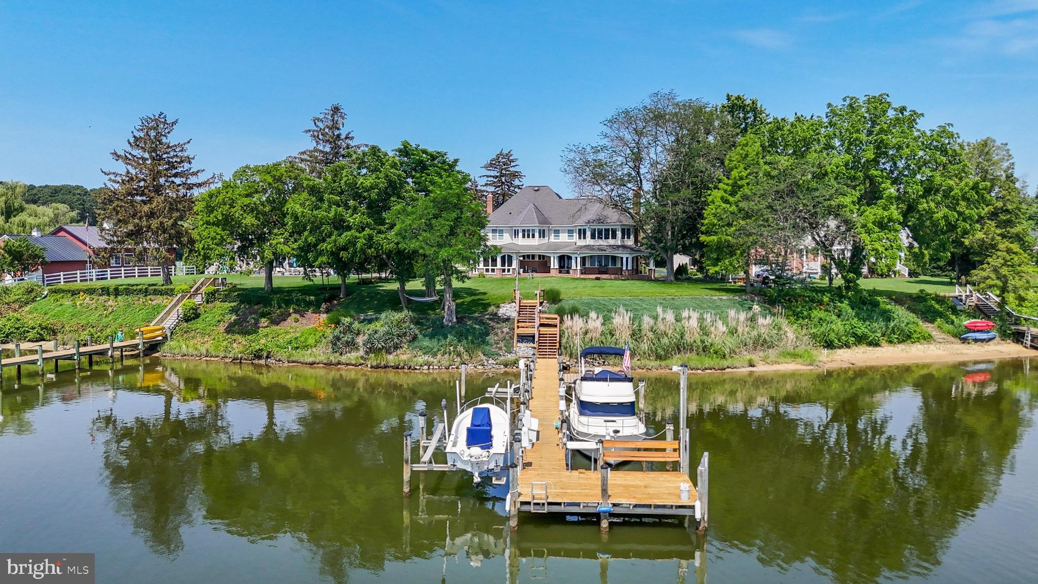 ISLAND CREEK WOODS - Residential