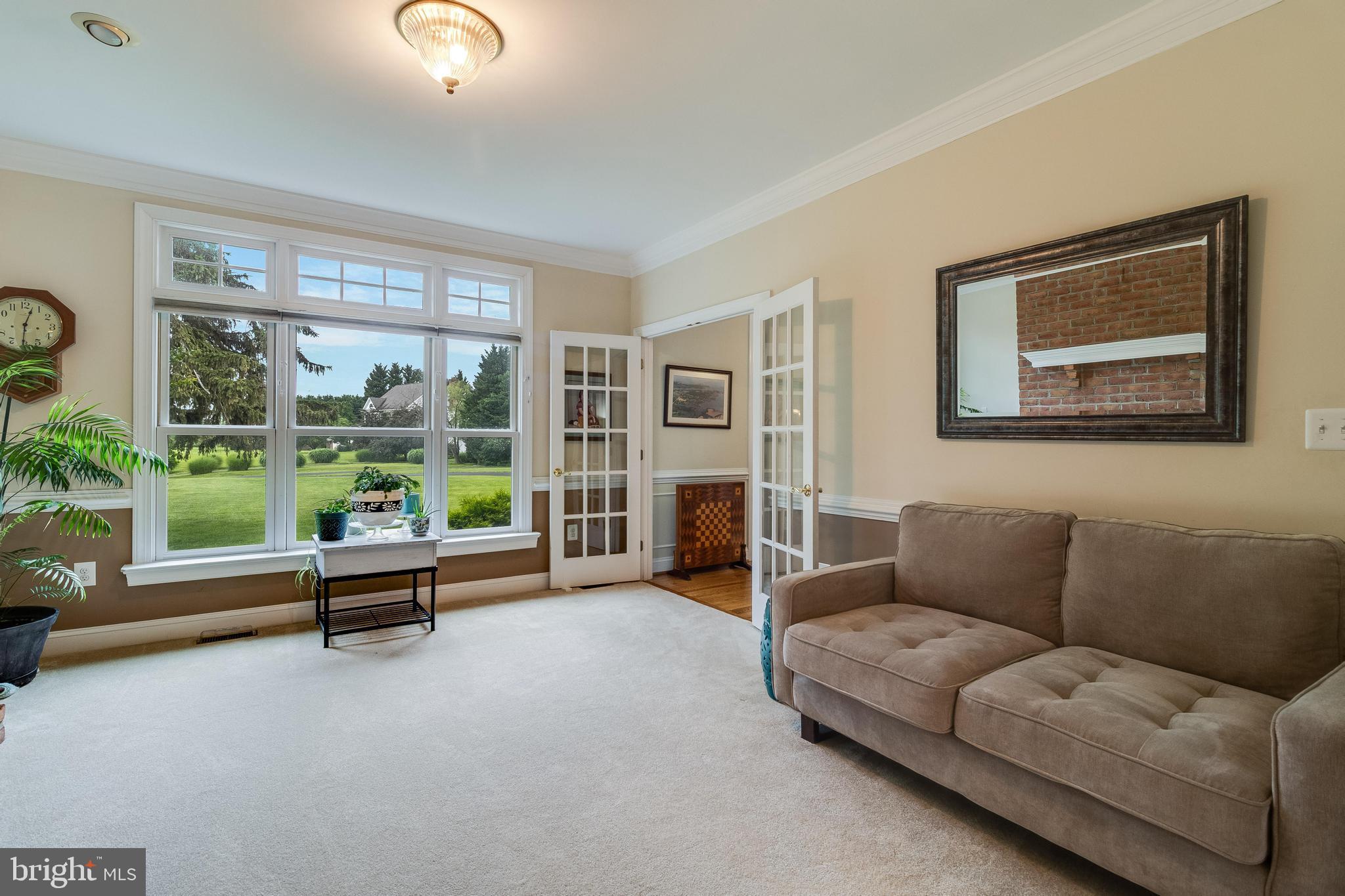 ISLAND CREEK WOODS - Residential