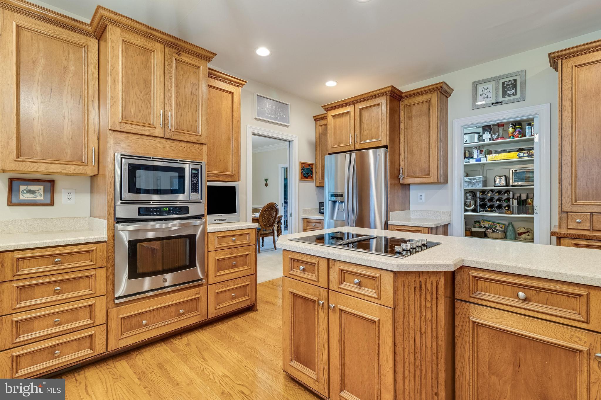 ISLAND CREEK WOODS - Residential