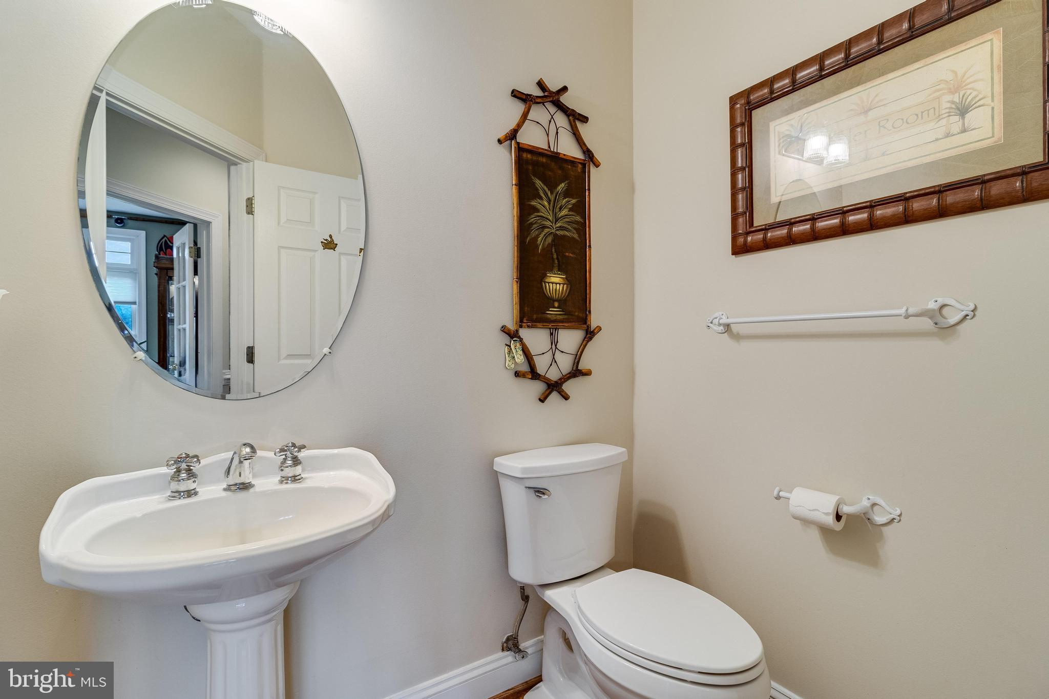 ISLAND CREEK WOODS - Residential