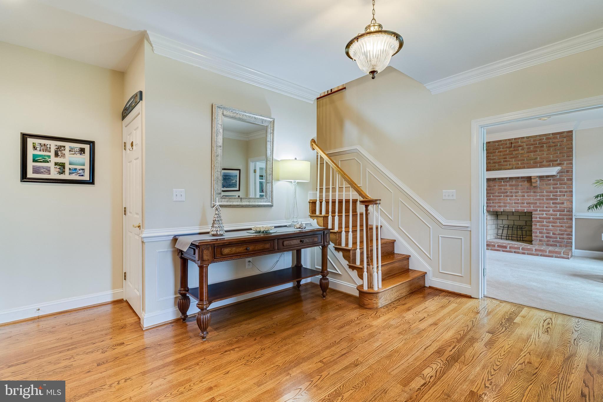 ISLAND CREEK WOODS - Residential