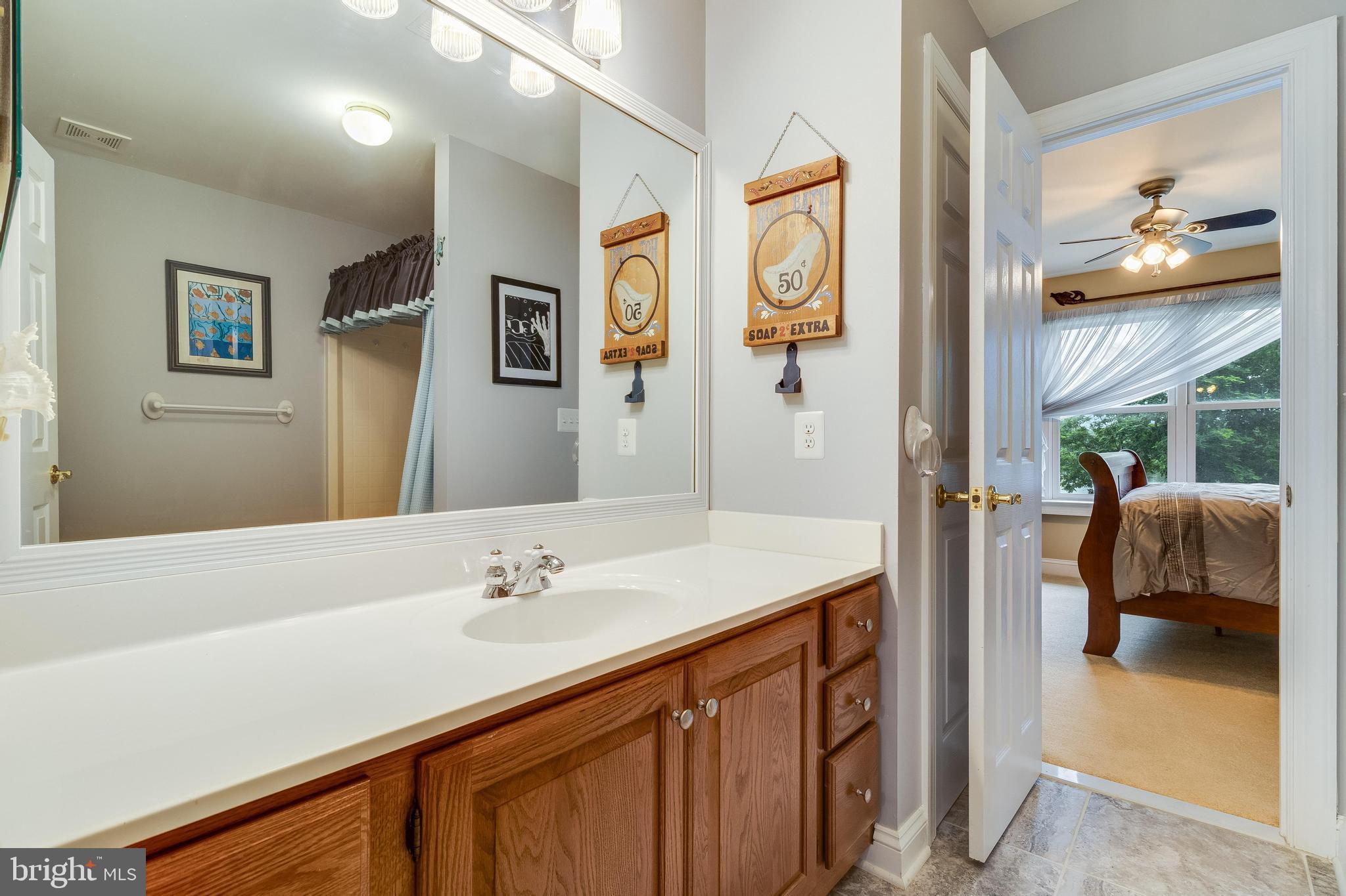 ISLAND CREEK WOODS - Residential