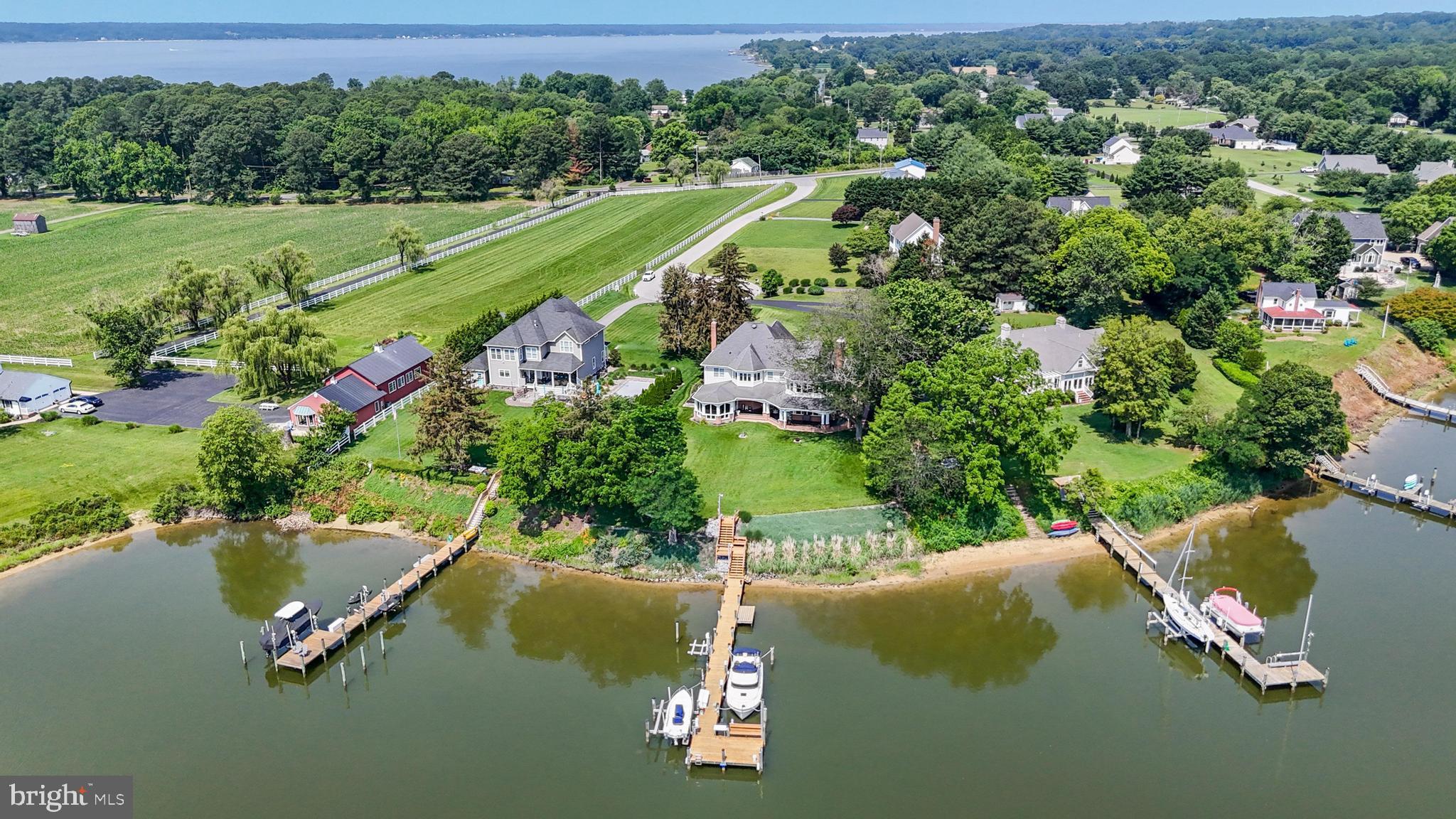 ISLAND CREEK WOODS - Residential