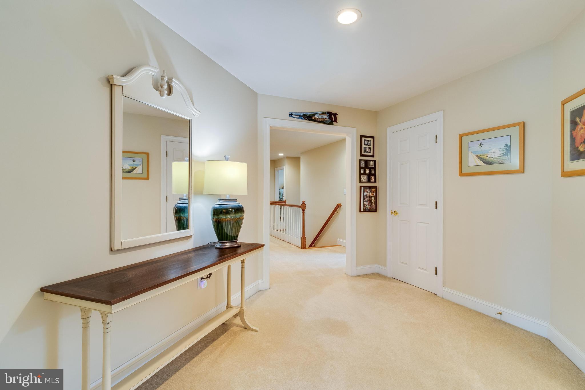 ISLAND CREEK WOODS - Residential