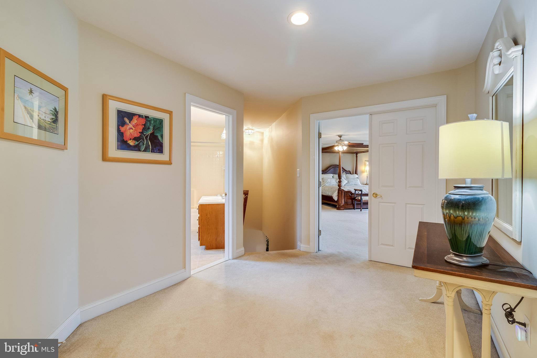 ISLAND CREEK WOODS - Residential