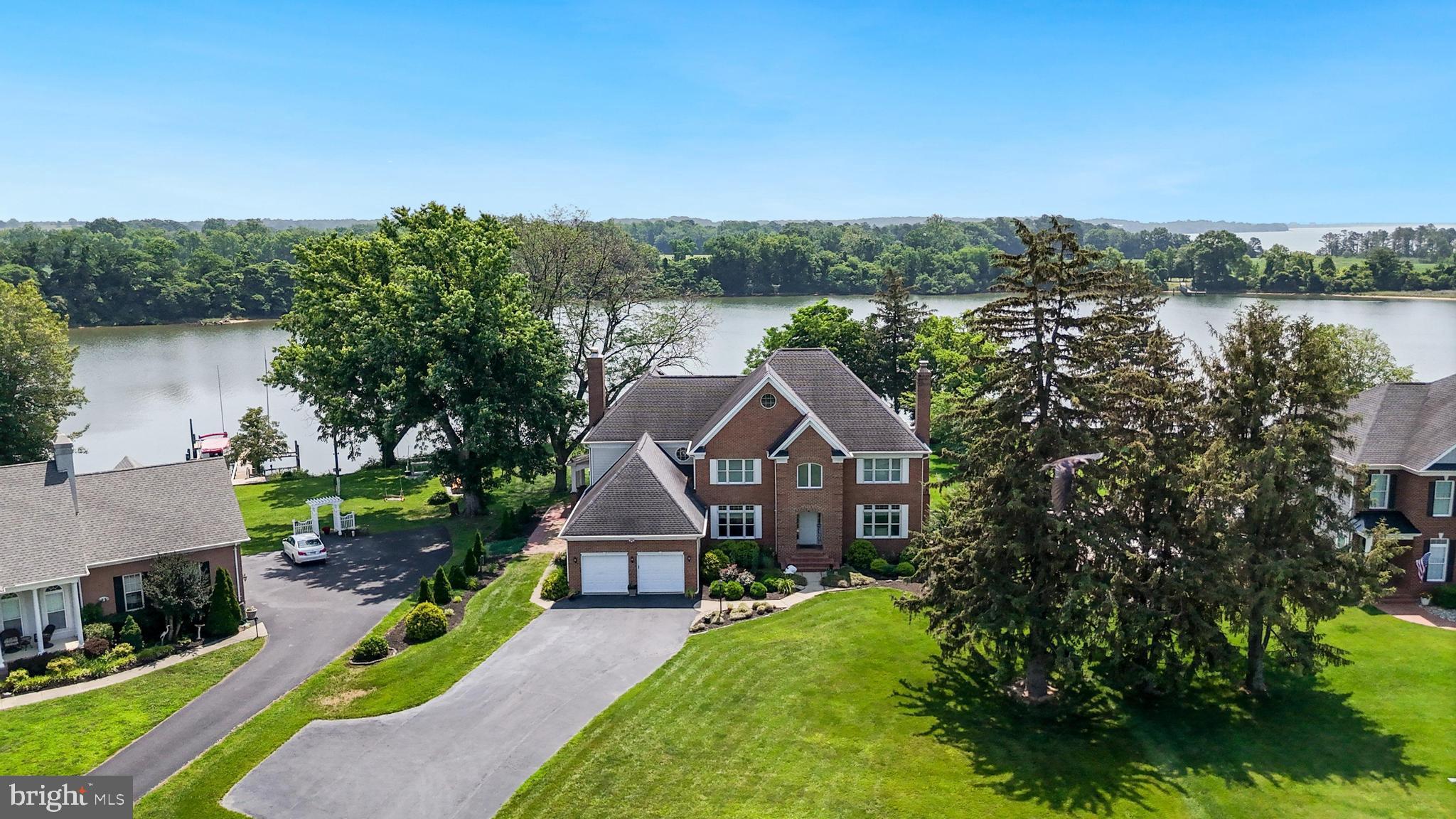 ISLAND CREEK WOODS - Residential