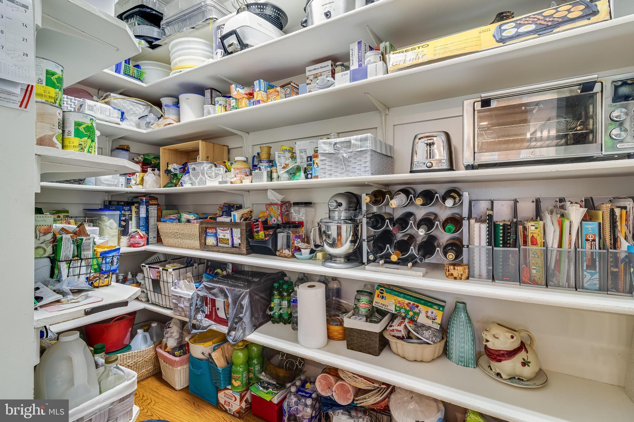 ISLAND CREEK WOODS - Residential