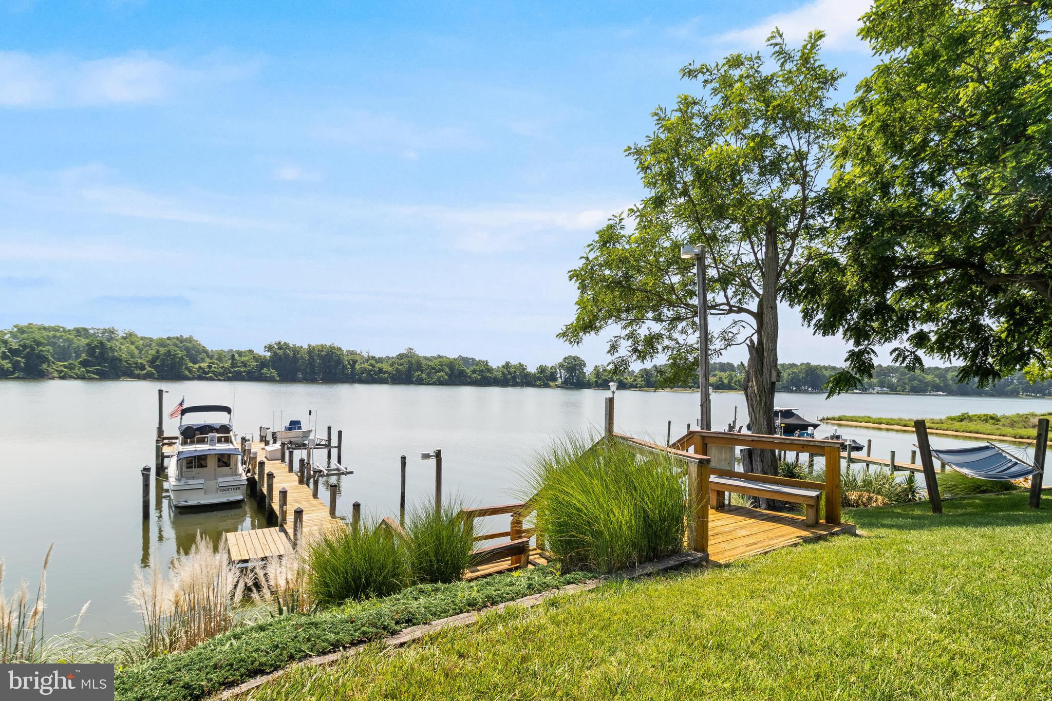 ISLAND CREEK WOODS - Residential