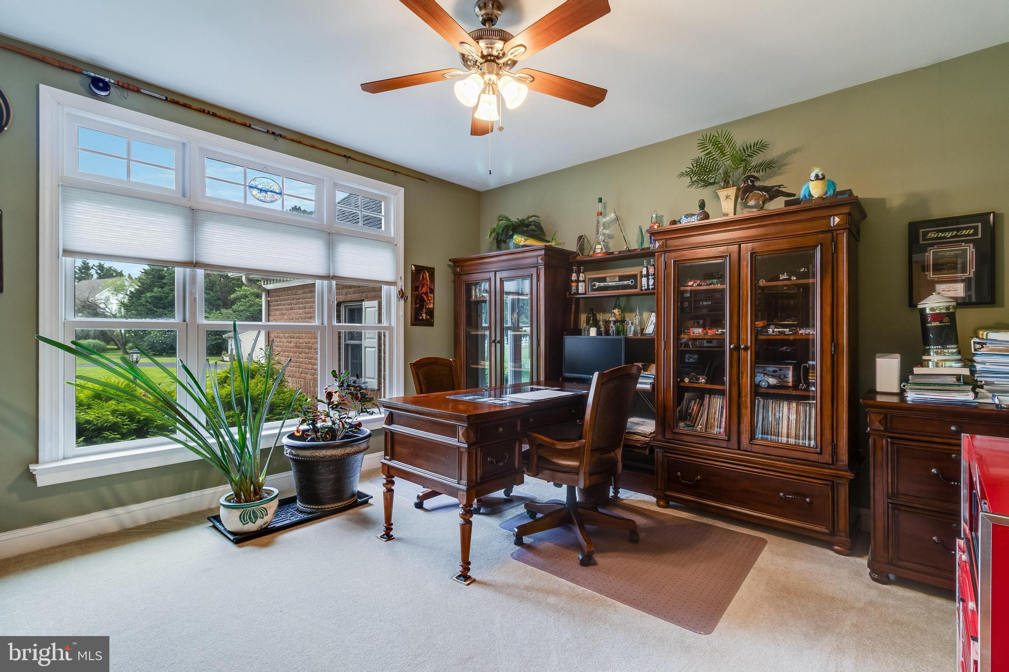 ISLAND CREEK WOODS - Residential