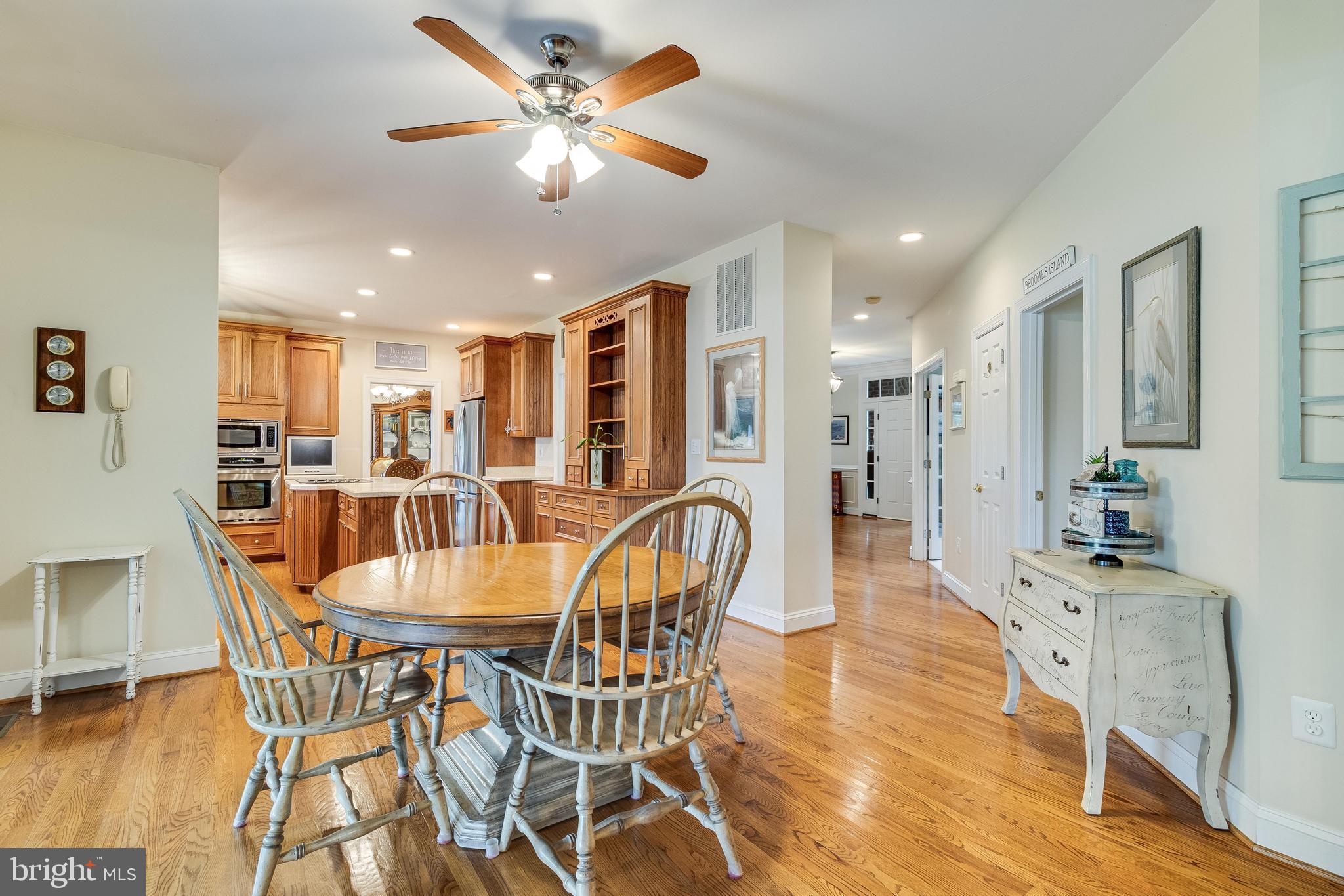 ISLAND CREEK WOODS - Residential