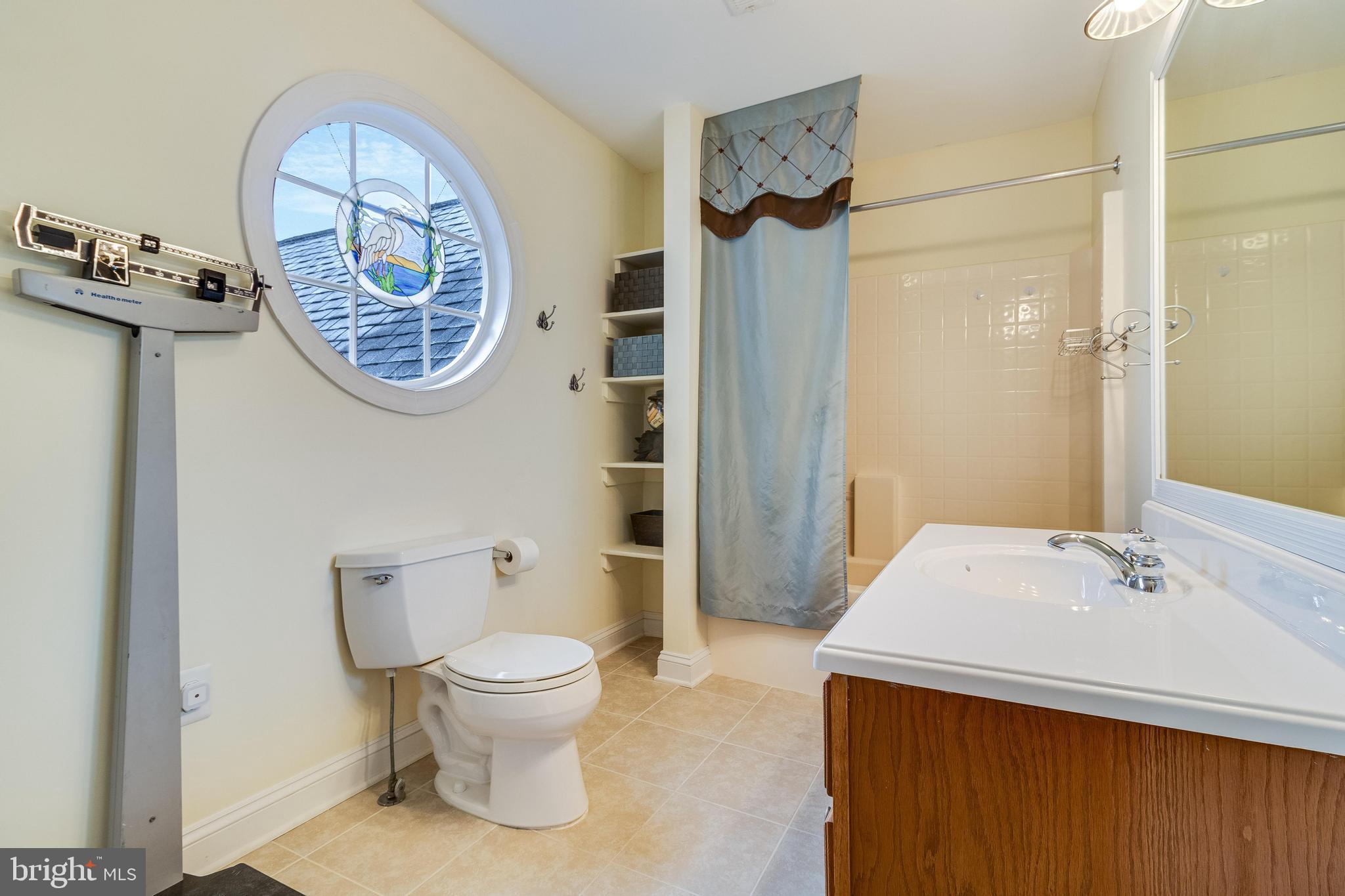 ISLAND CREEK WOODS - Residential