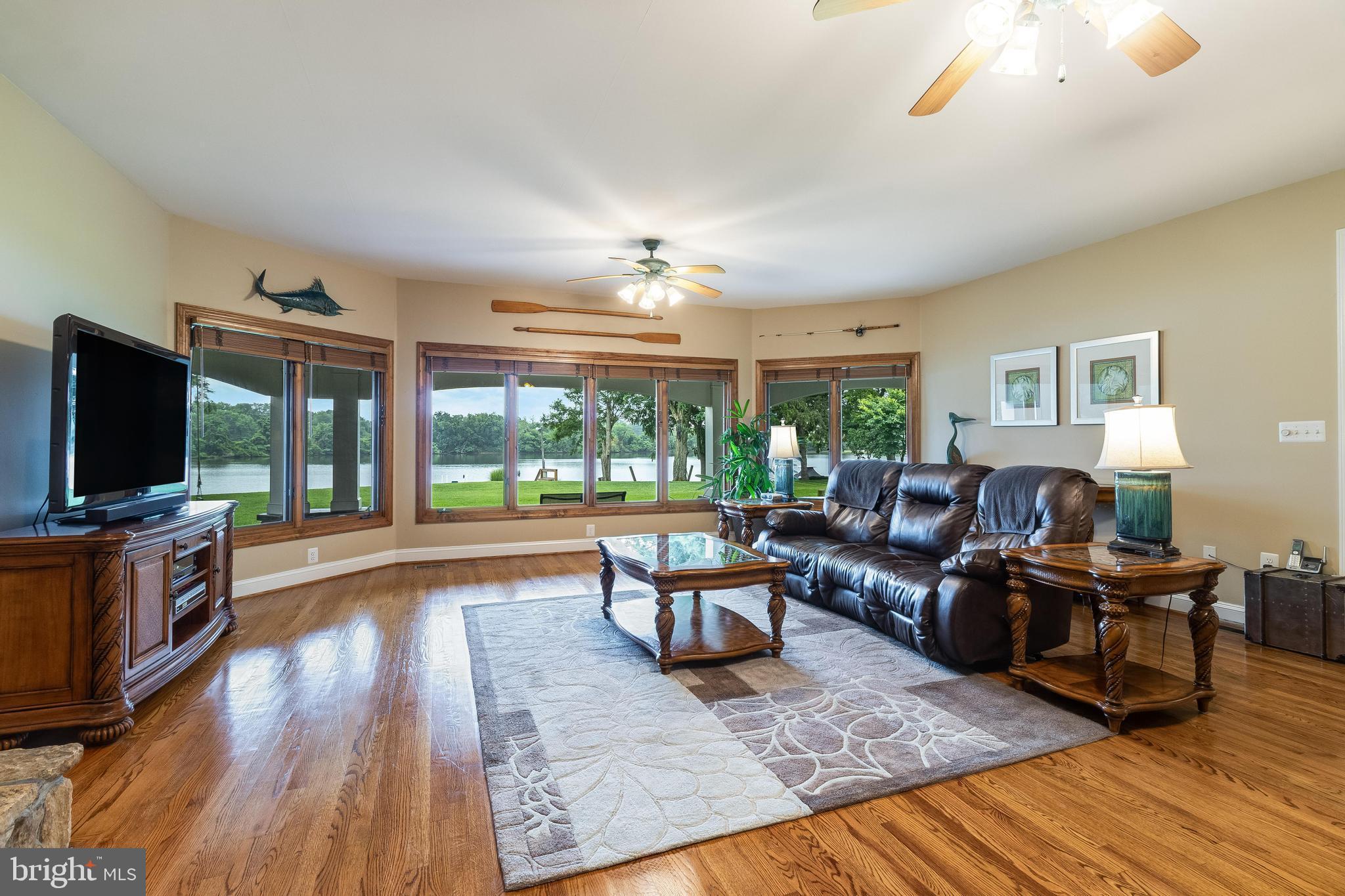 ISLAND CREEK WOODS - Residential