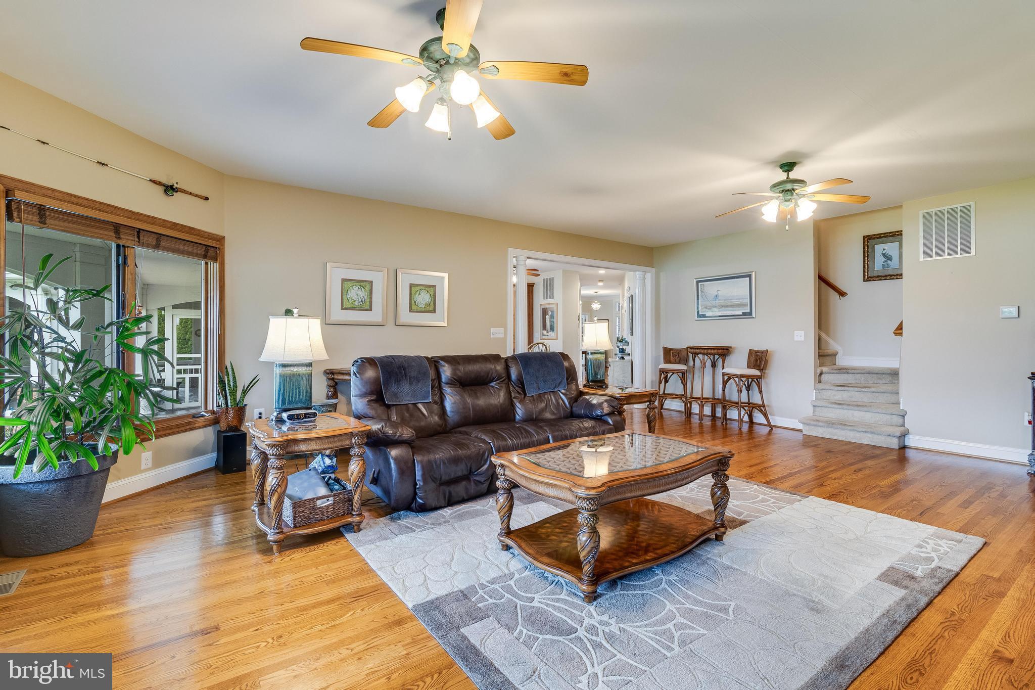 ISLAND CREEK WOODS - Residential