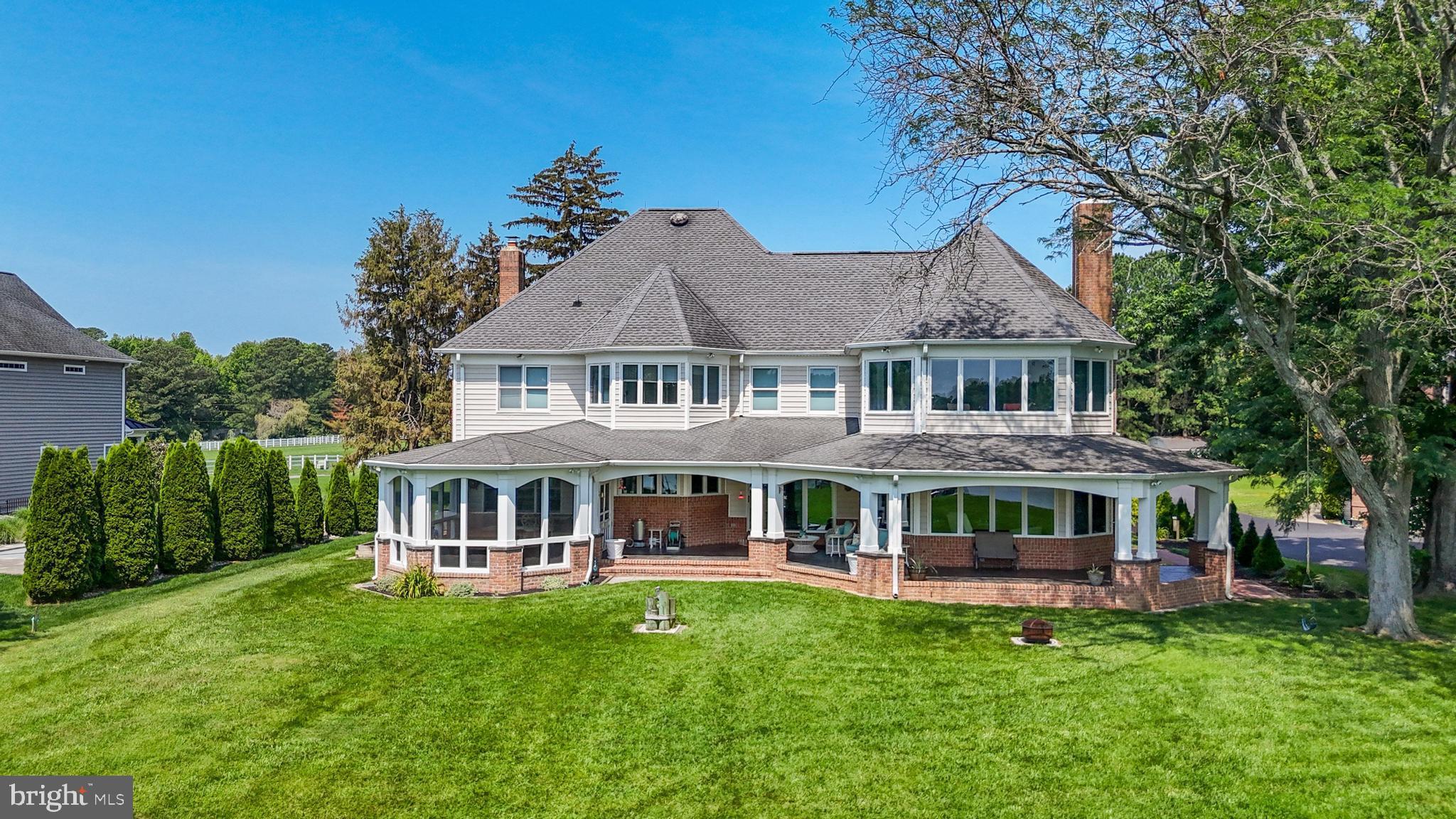 ISLAND CREEK WOODS - Residential