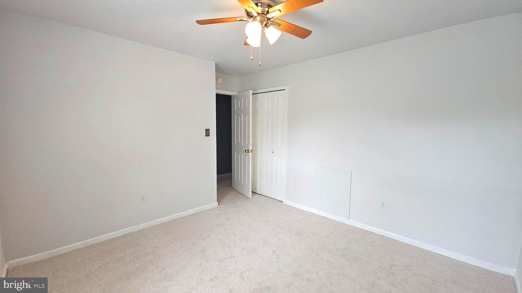 GUNNERS LAKE - Residential Lease