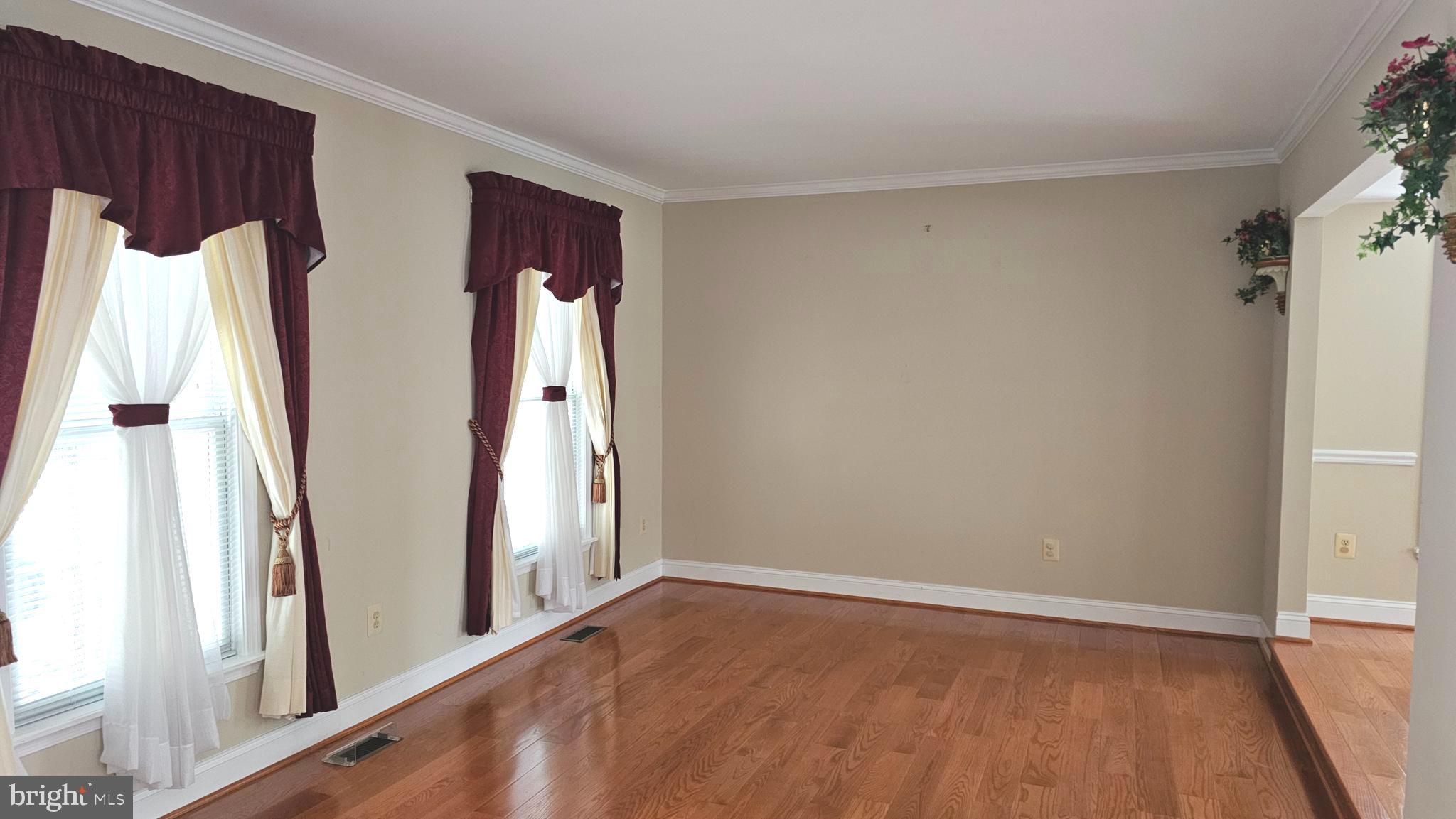 GUNNERS LAKE - Residential Lease