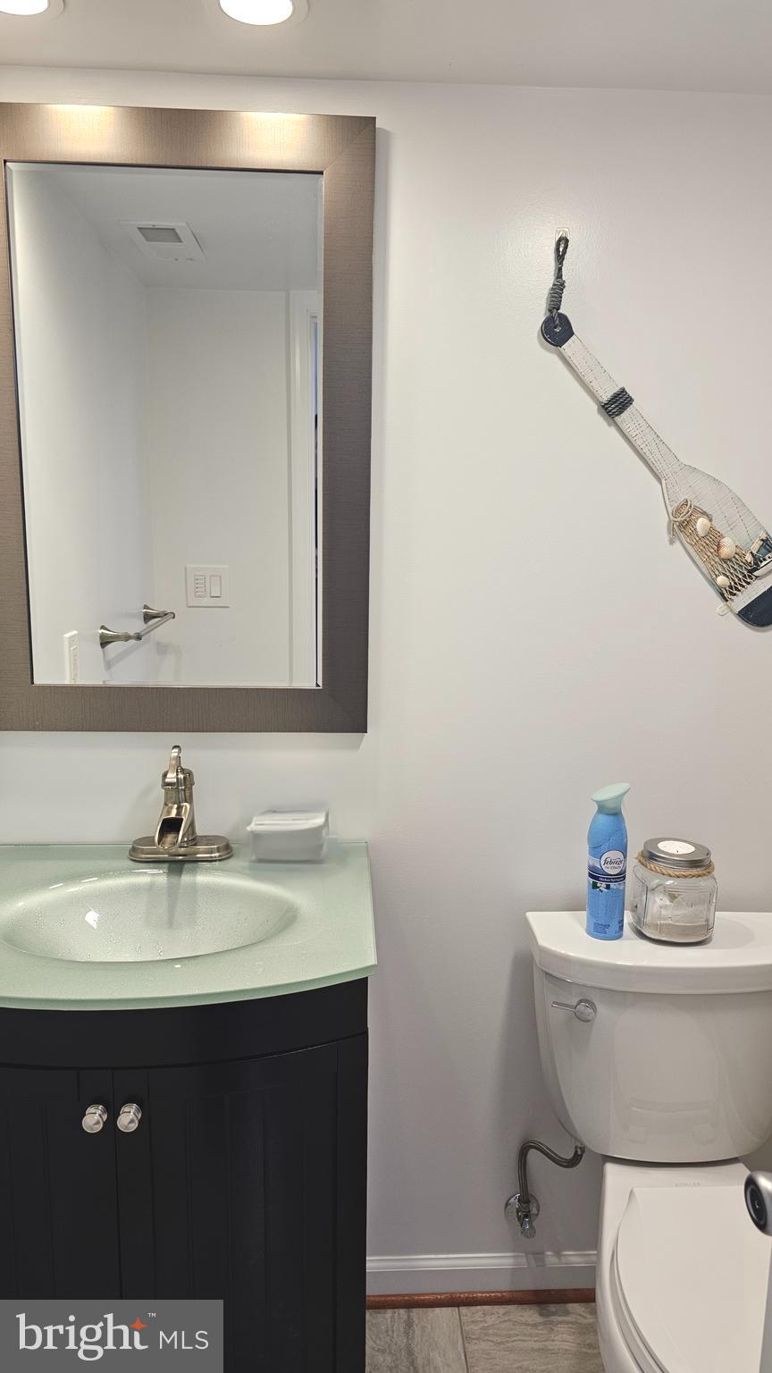 GUNNERS LAKE - Residential Lease