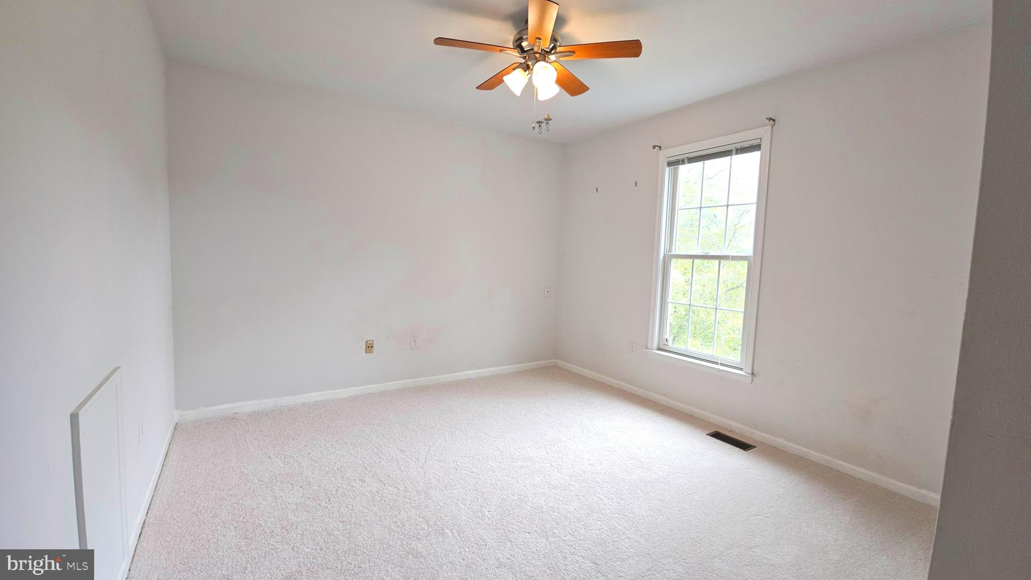 GUNNERS LAKE - Residential Lease