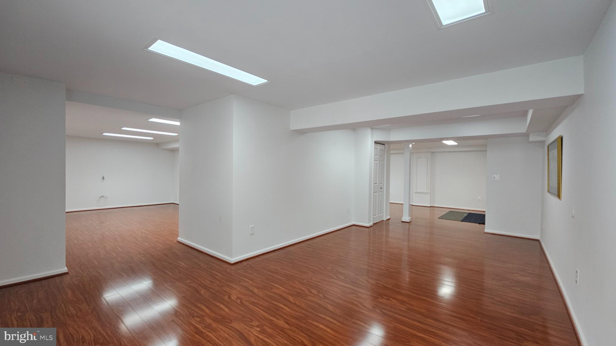 GUNNERS LAKE - Residential Lease