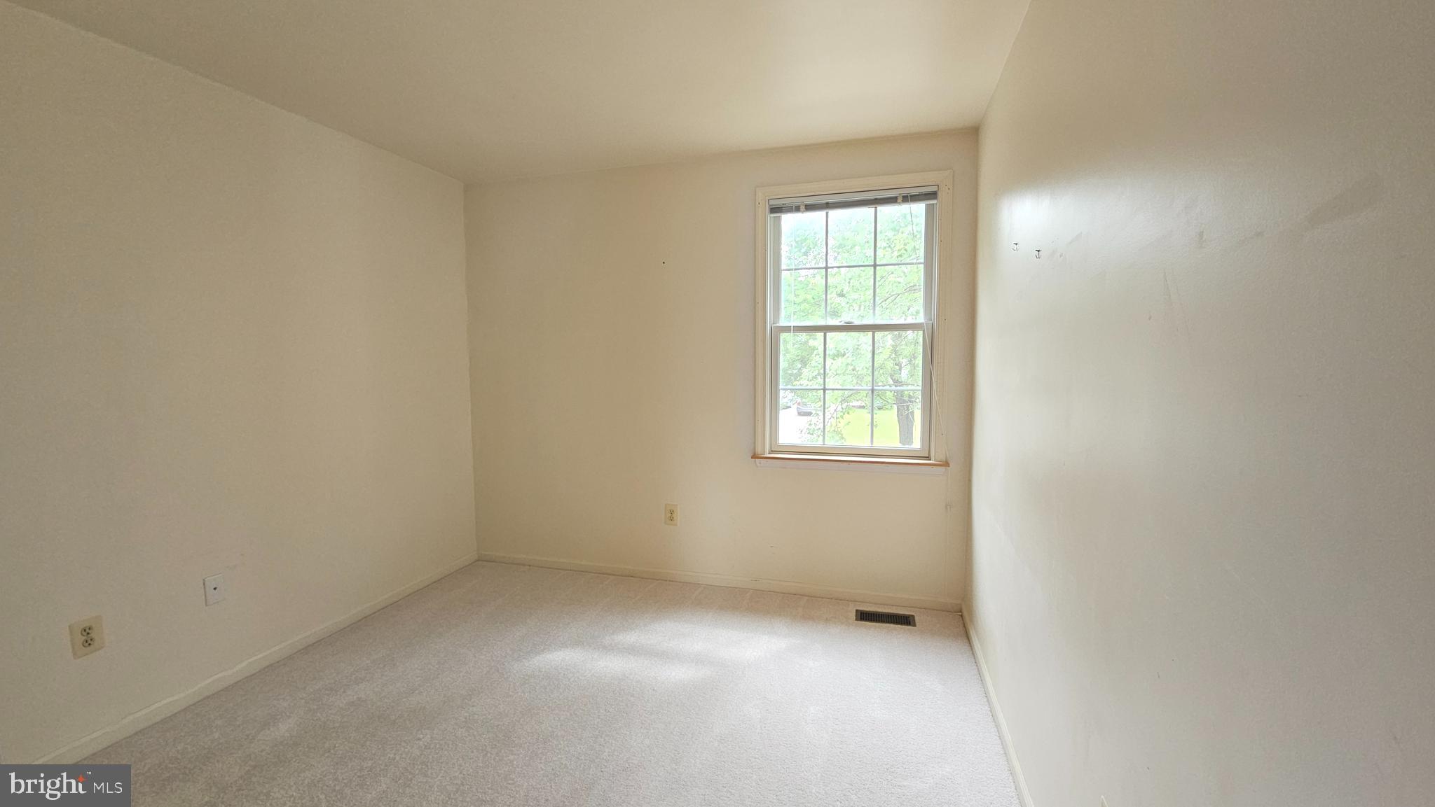 GUNNERS LAKE - Residential Lease