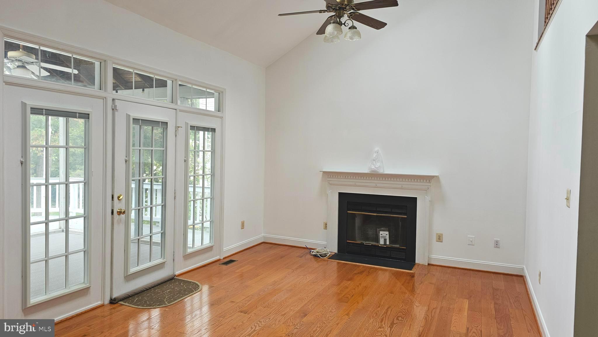 GUNNERS LAKE - Residential Lease