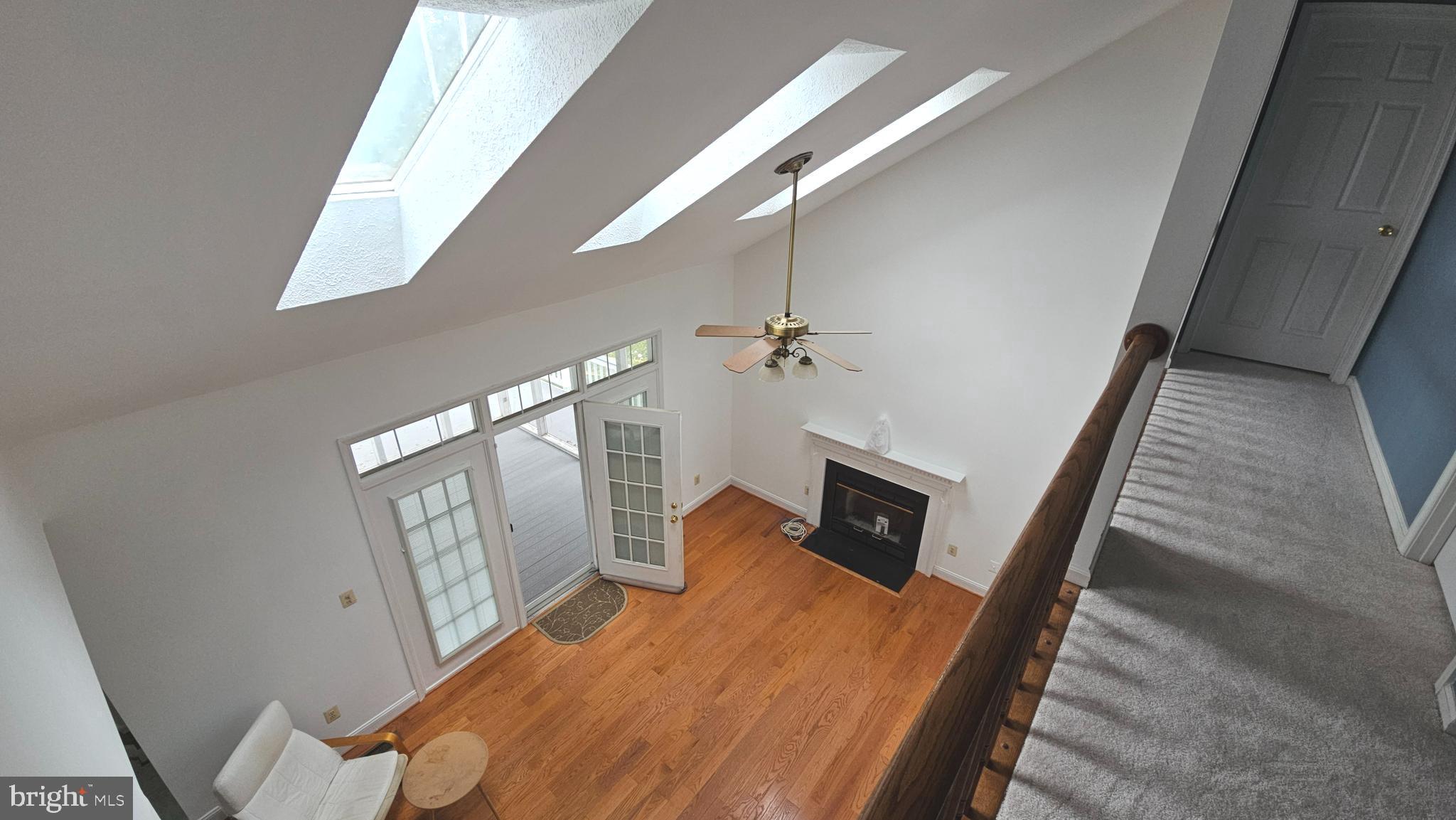 GUNNERS LAKE - Residential Lease