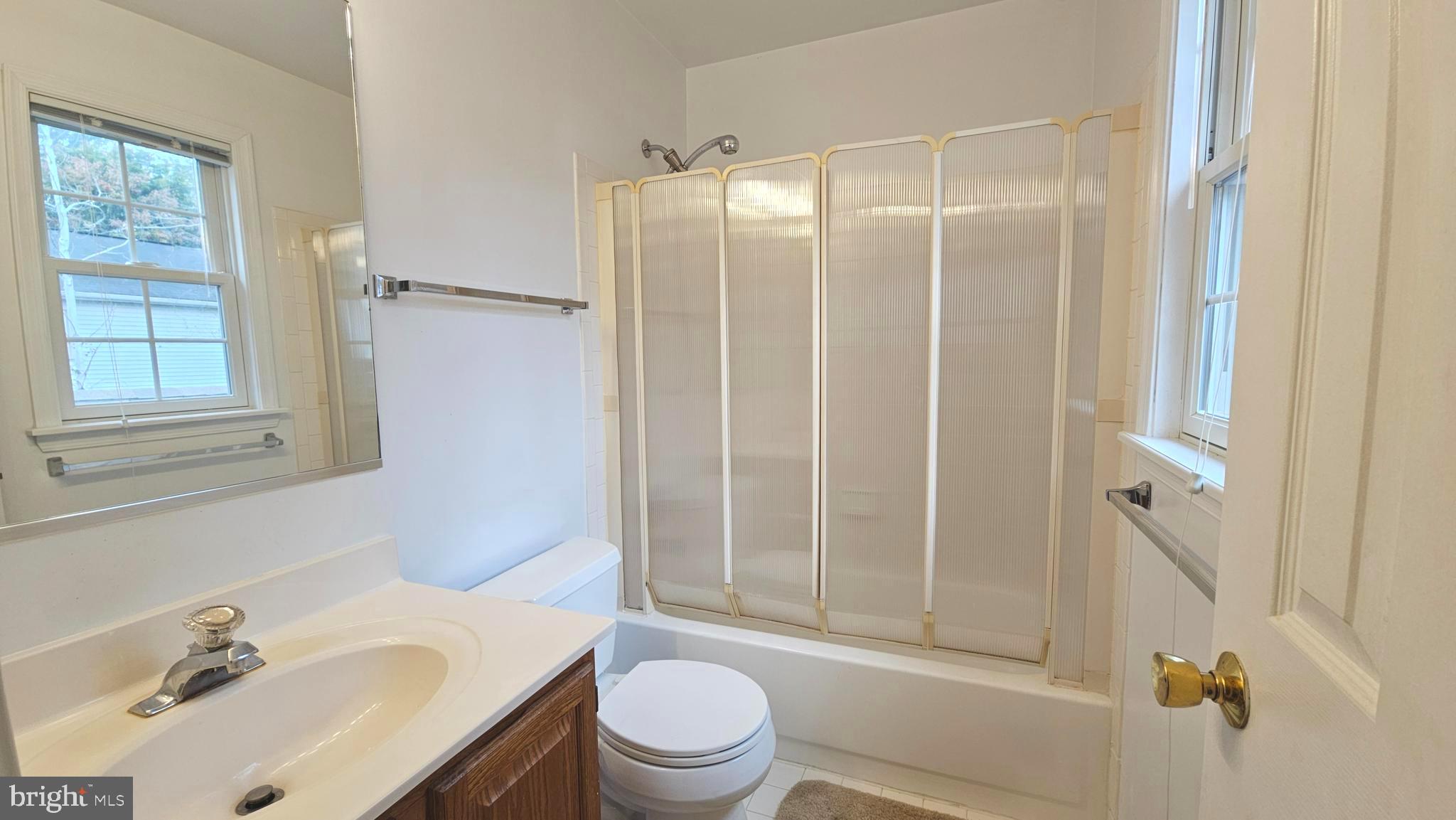 GUNNERS LAKE - Residential Lease