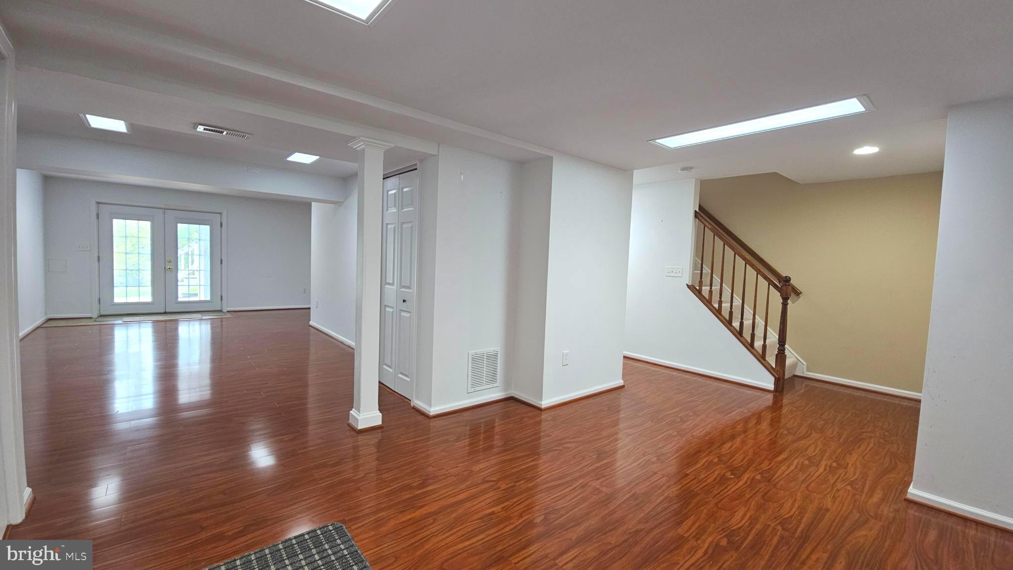 GUNNERS LAKE - Residential Lease