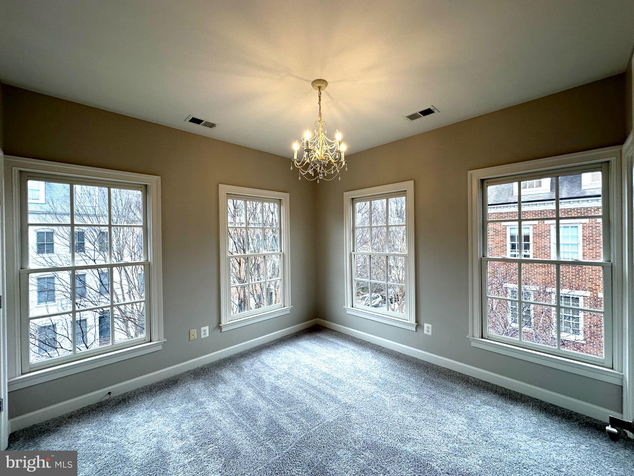 POTOMAC GREENS - Residential Lease