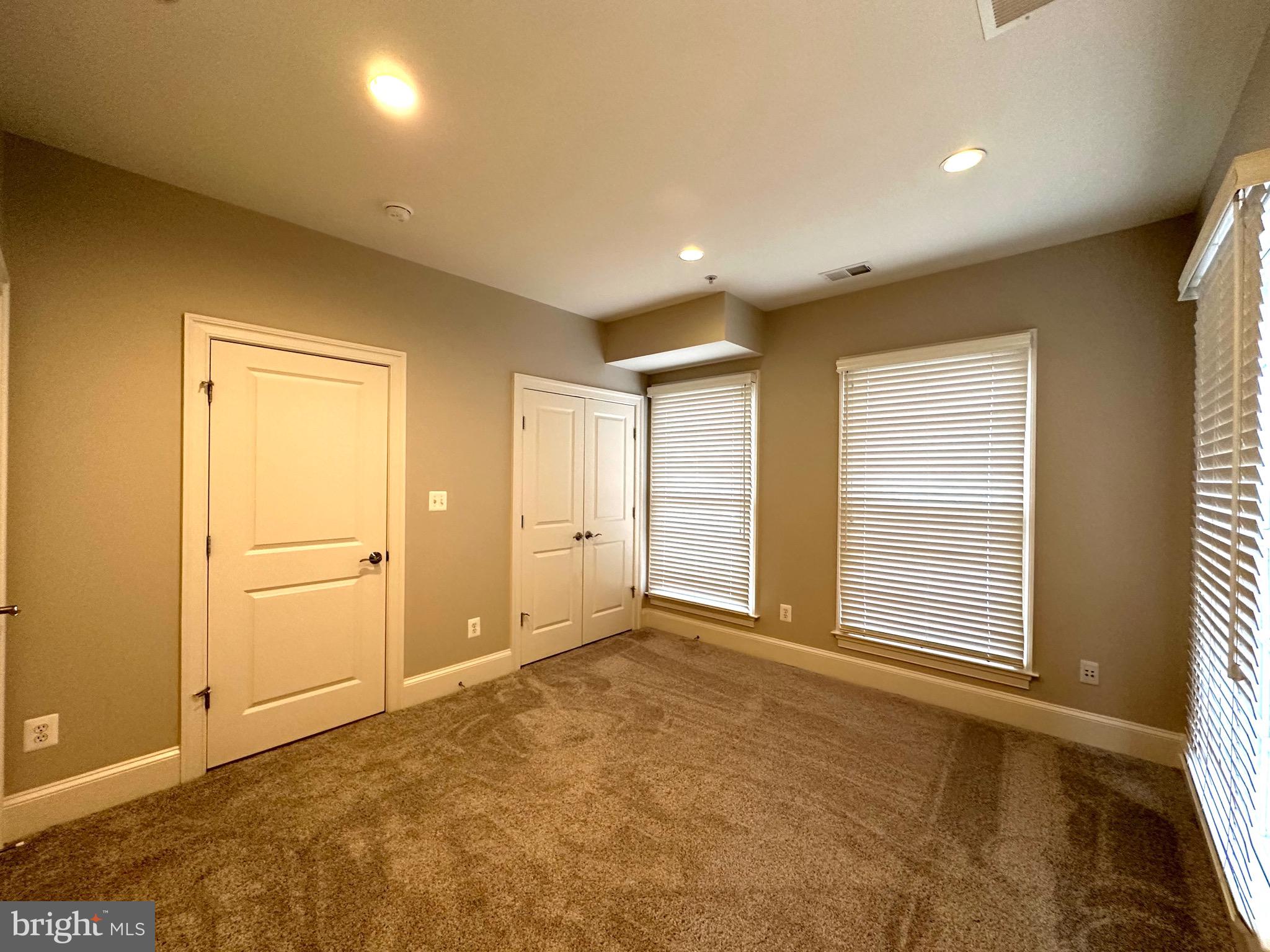 POTOMAC GREENS - Residential Lease