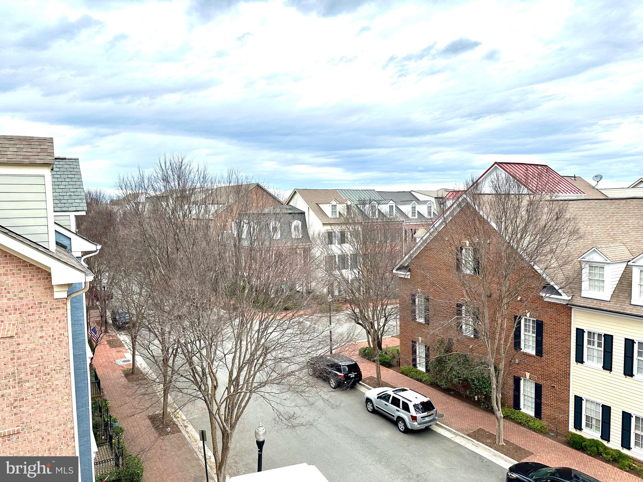 POTOMAC GREENS - Residential Lease