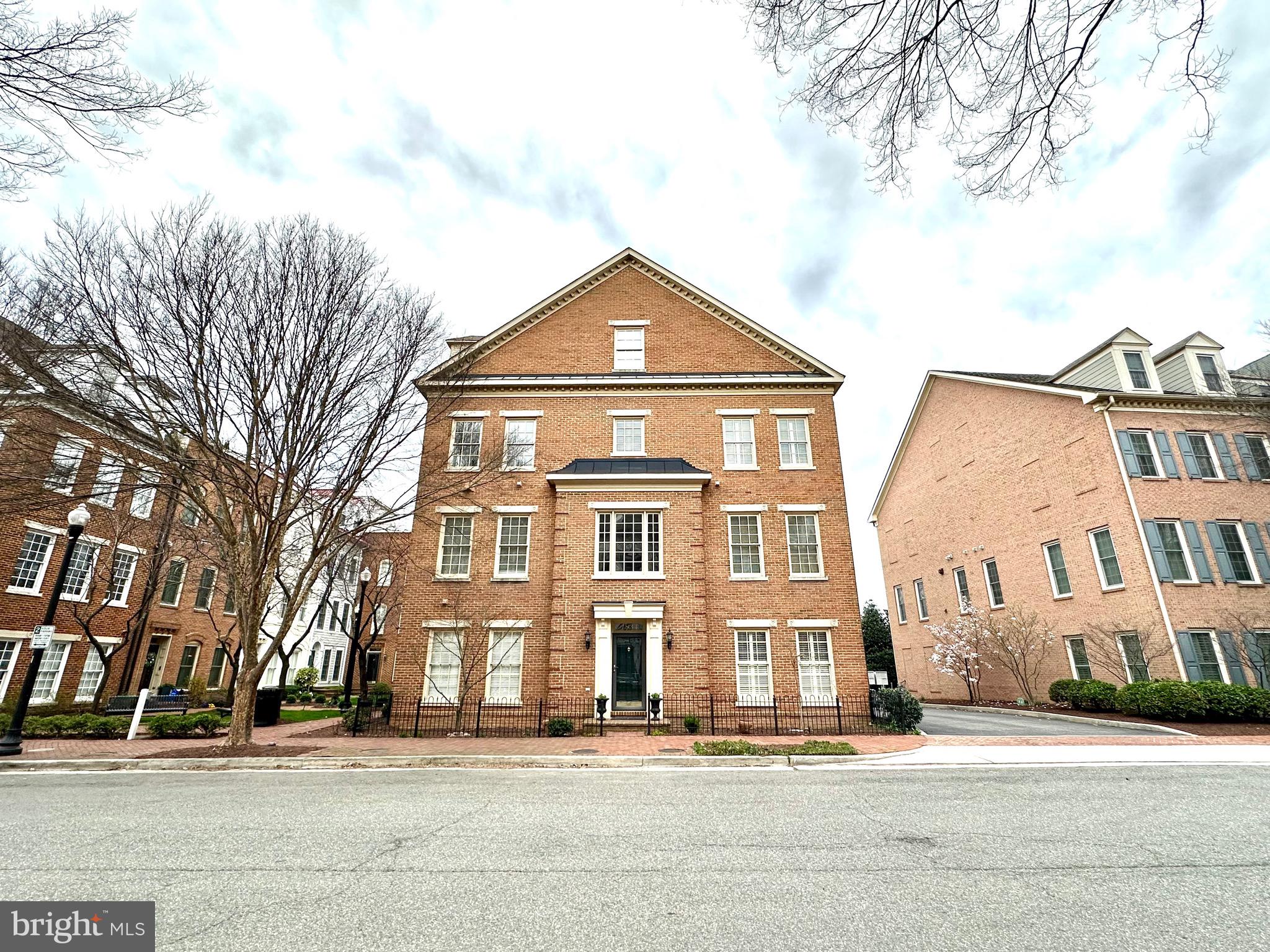 POTOMAC GREENS - Residential Lease