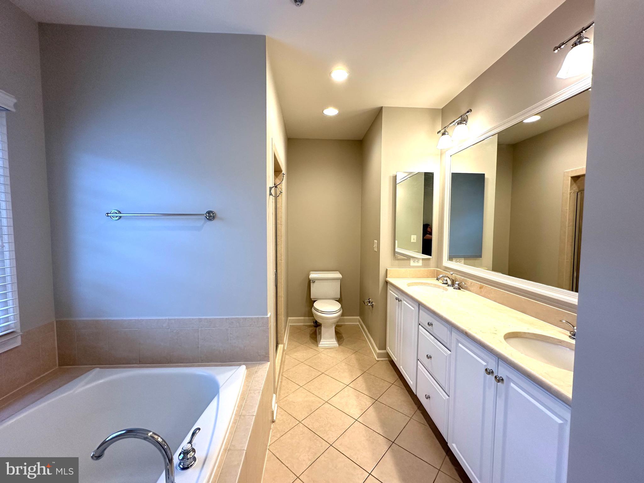 POTOMAC GREENS - Residential Lease