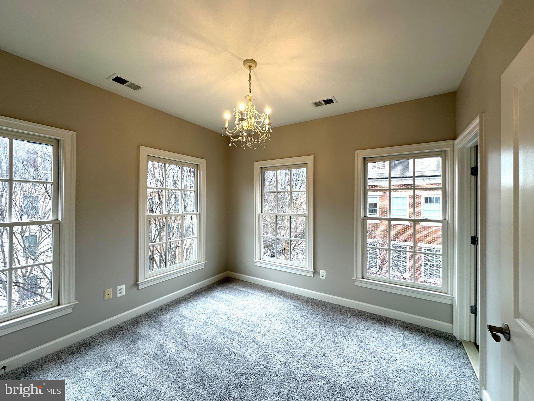 POTOMAC GREENS - Residential Lease