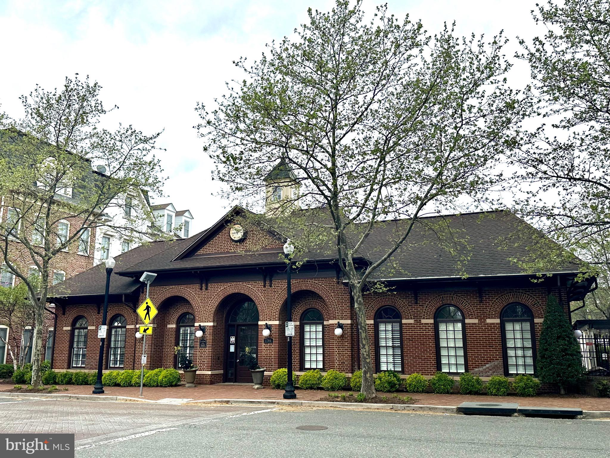 POTOMAC GREENS - Residential Lease