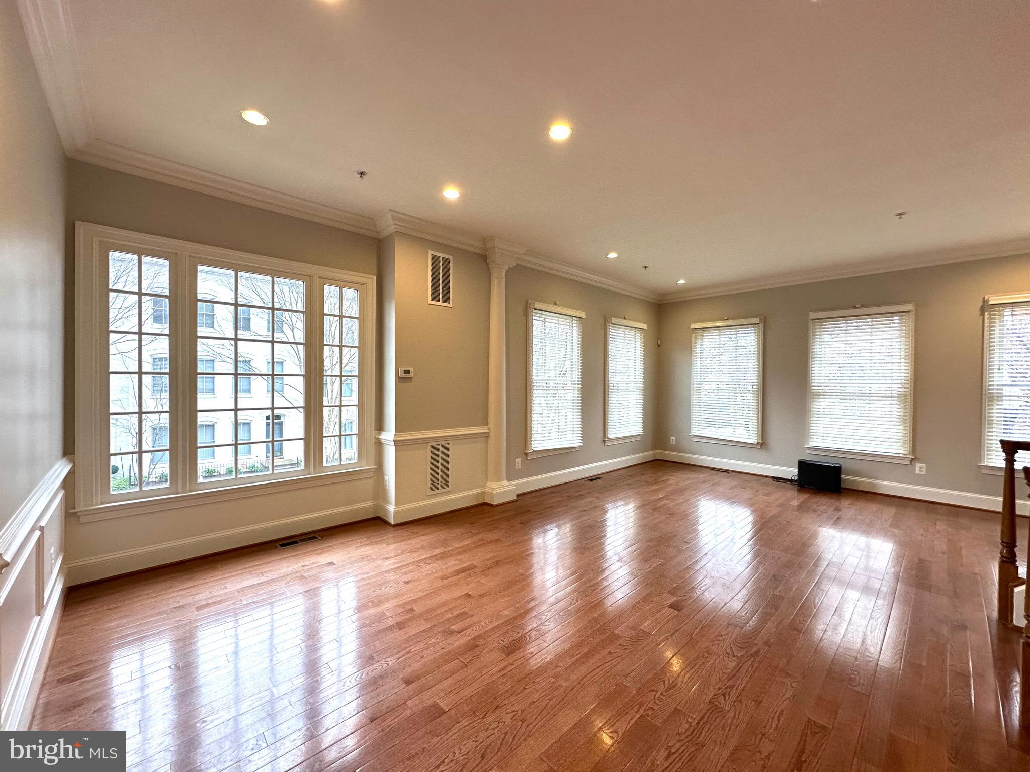 POTOMAC GREENS - Residential Lease