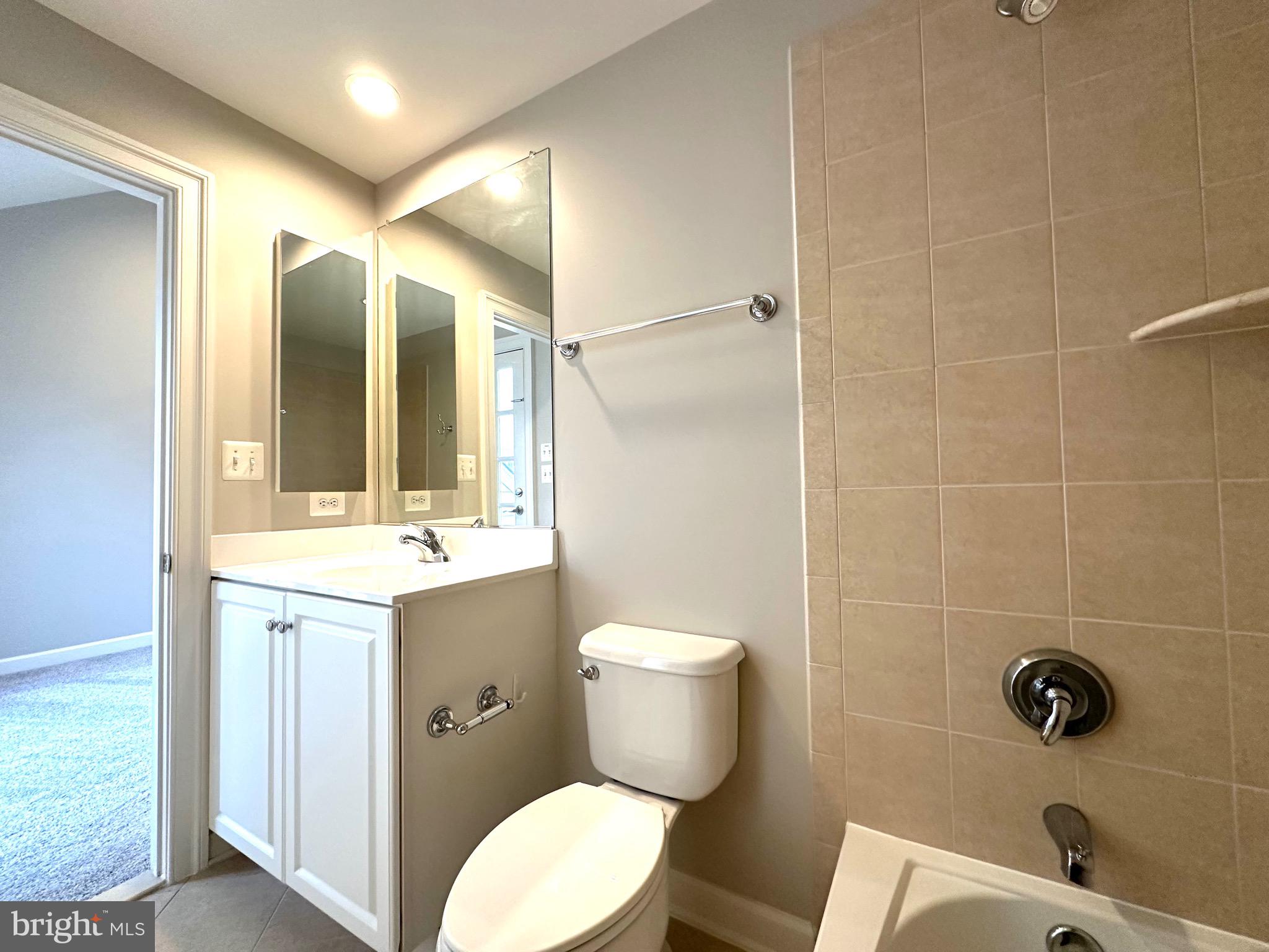 POTOMAC GREENS - Residential Lease