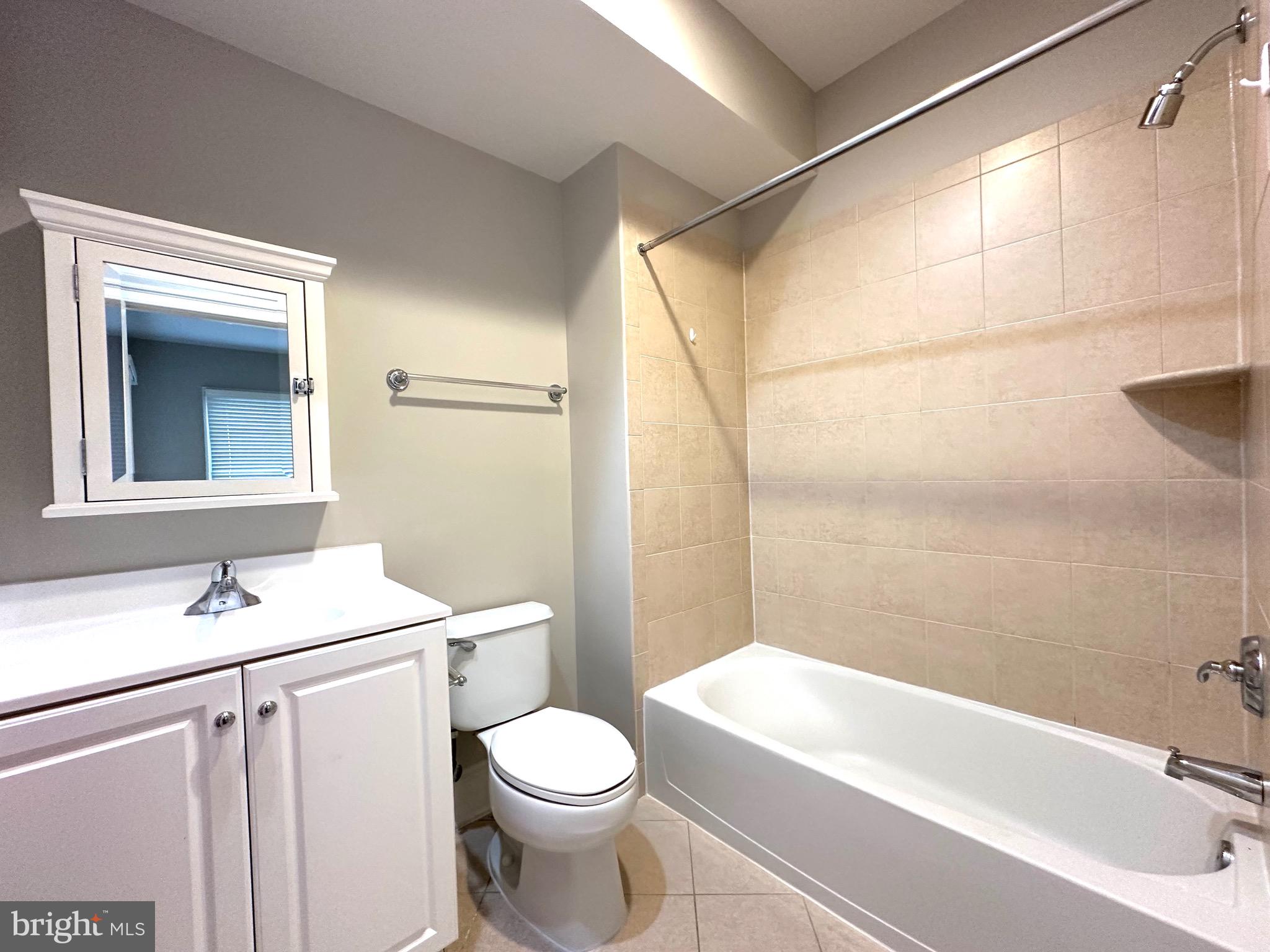 POTOMAC GREENS - Residential Lease