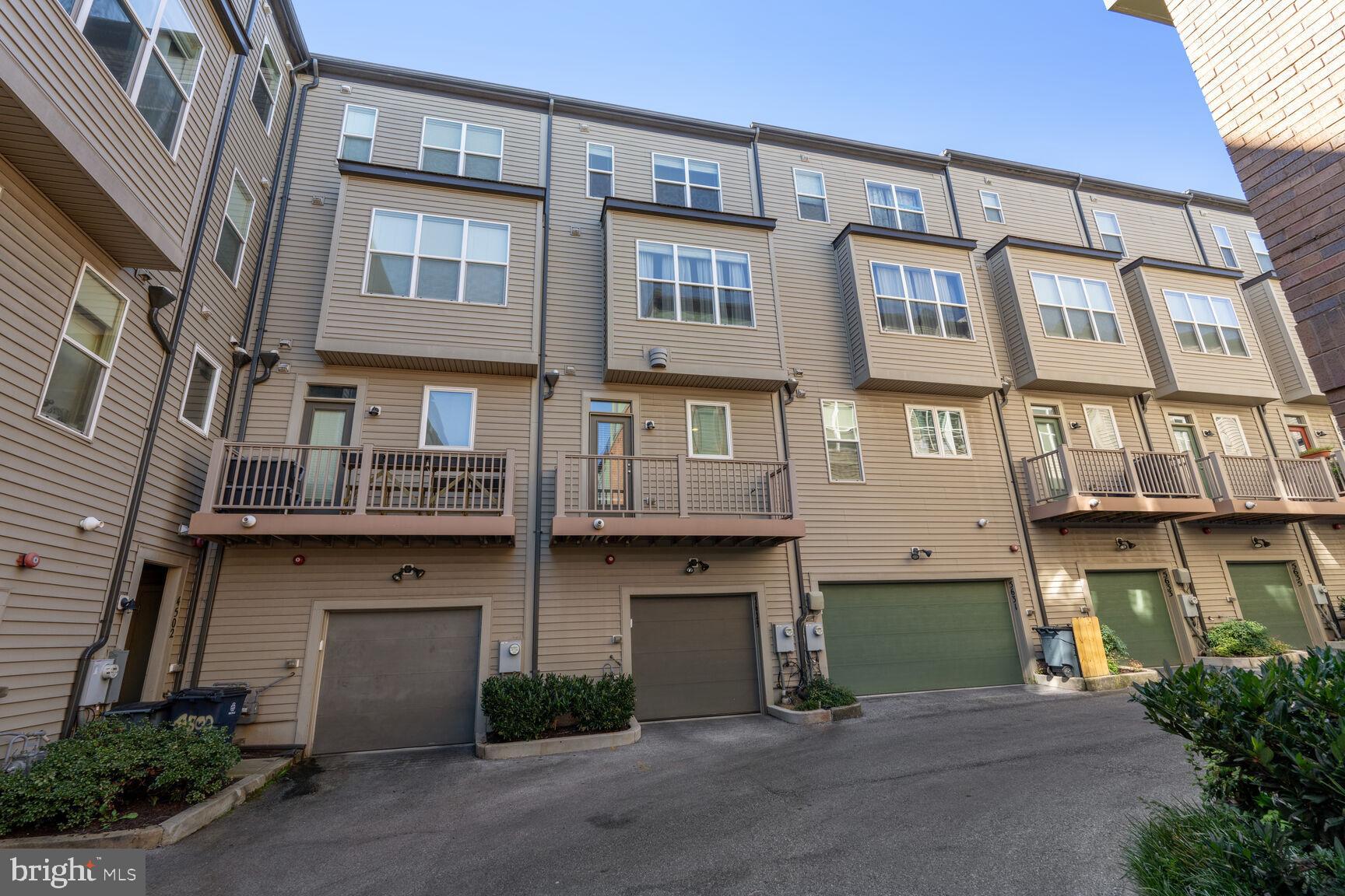 EYA ARTS DISTRICT - Residential