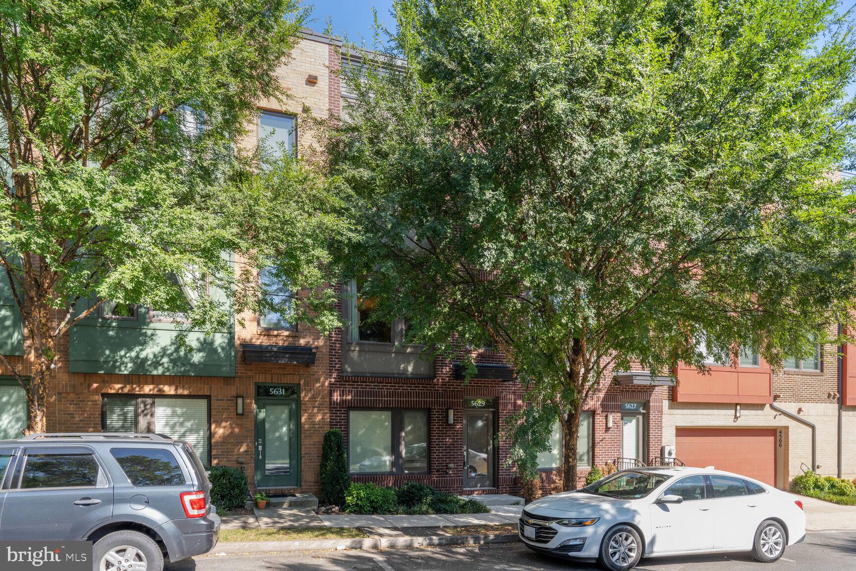 EYA ARTS DISTRICT - Residential